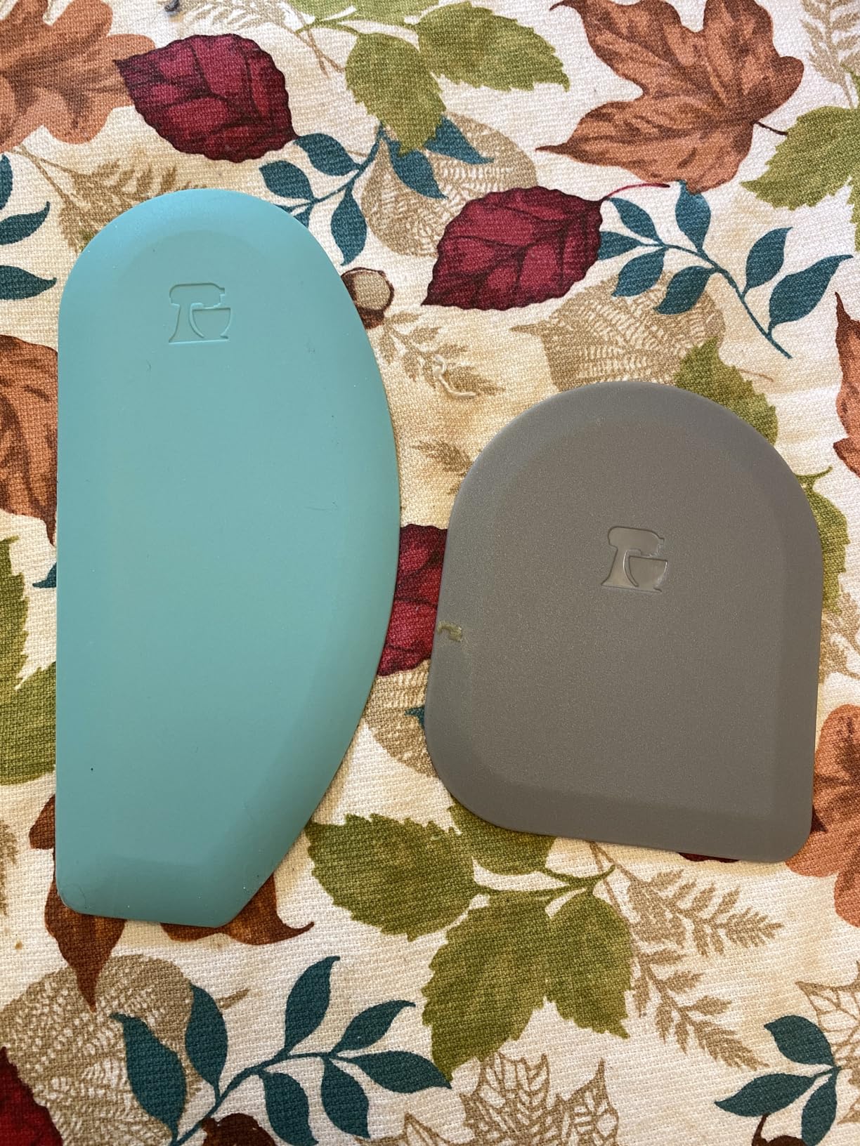 KitchenAid Gourmet Bowl Scraper, Set of 2, Aqua Sky and Storm Grey - Customer Photo 2