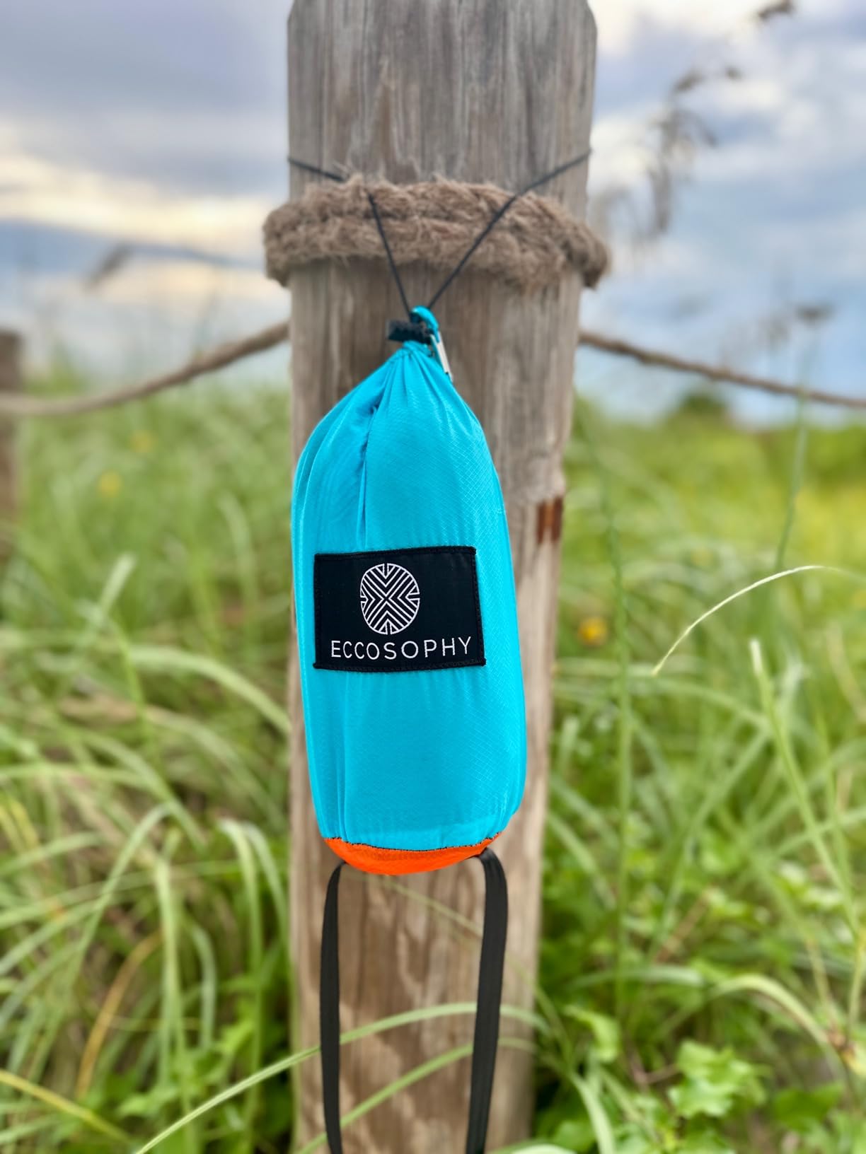 ECCOSOPHY Sandproof Beach Blanket - Oversized Sand Free Beach Mat 9'x10' - Lightweight Outdoor Picnic Blanket Anchored with 4 Corner Sand Pockets & Plastic Stakes - Heat Proof, Quick Drying & Compact - Customer Photo 1