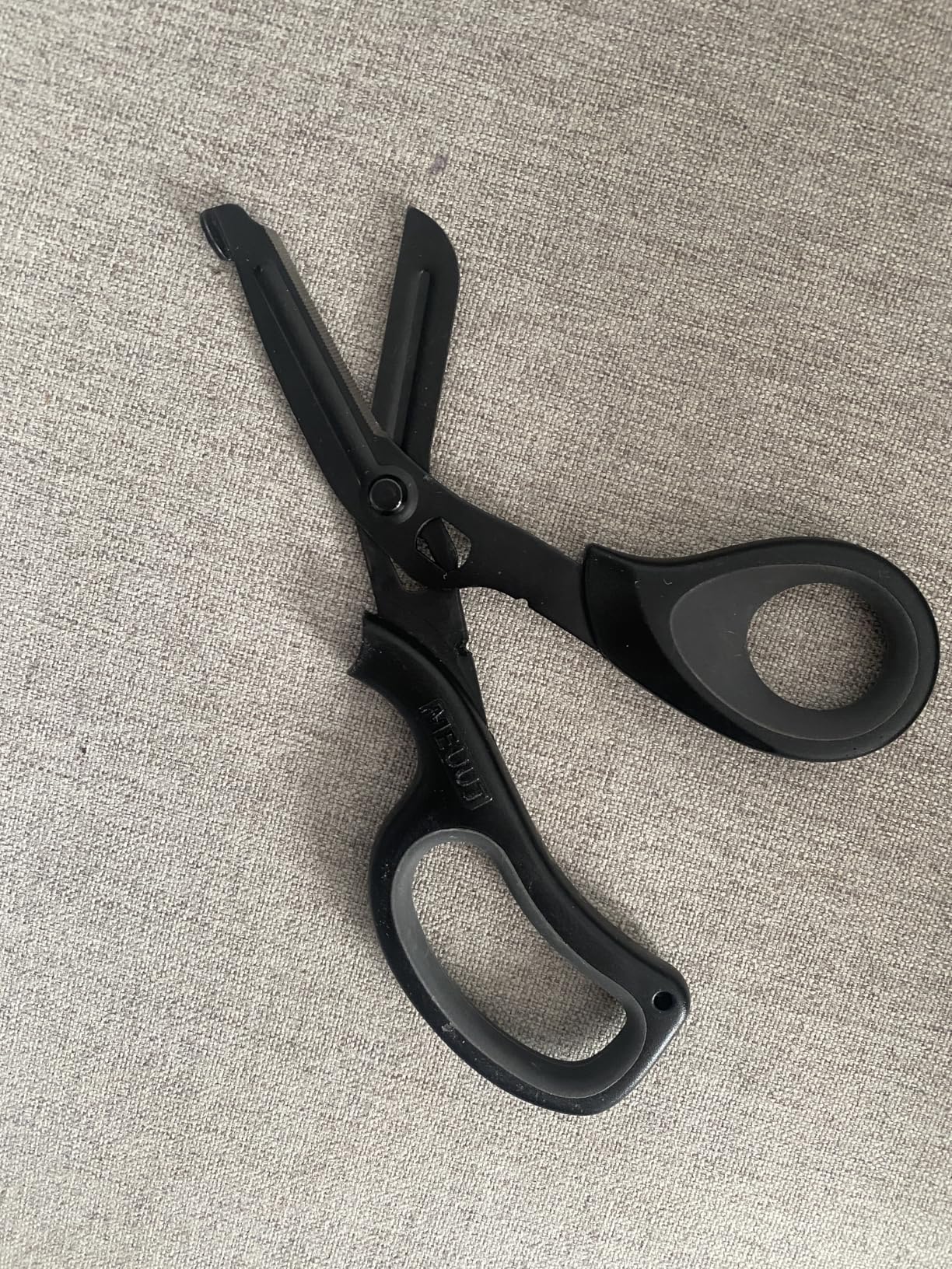 MEUUT 2 Pack Medical Scissors Trauma Shears for Nurses -Patented Bandage Scissors with Non-Stick Blades, Surgical Grade Shears Stainless Steel EMT Scissors for All Purpose Customer Review MEUUT 2 Pack Medical Scissors Trauma Shears for Nurses -Patented Bandage Scissors with Non-Stick Blades, Surgical Grade Shears Stainless Steel EMT Scissors for All Purpose - Customer Photo 1