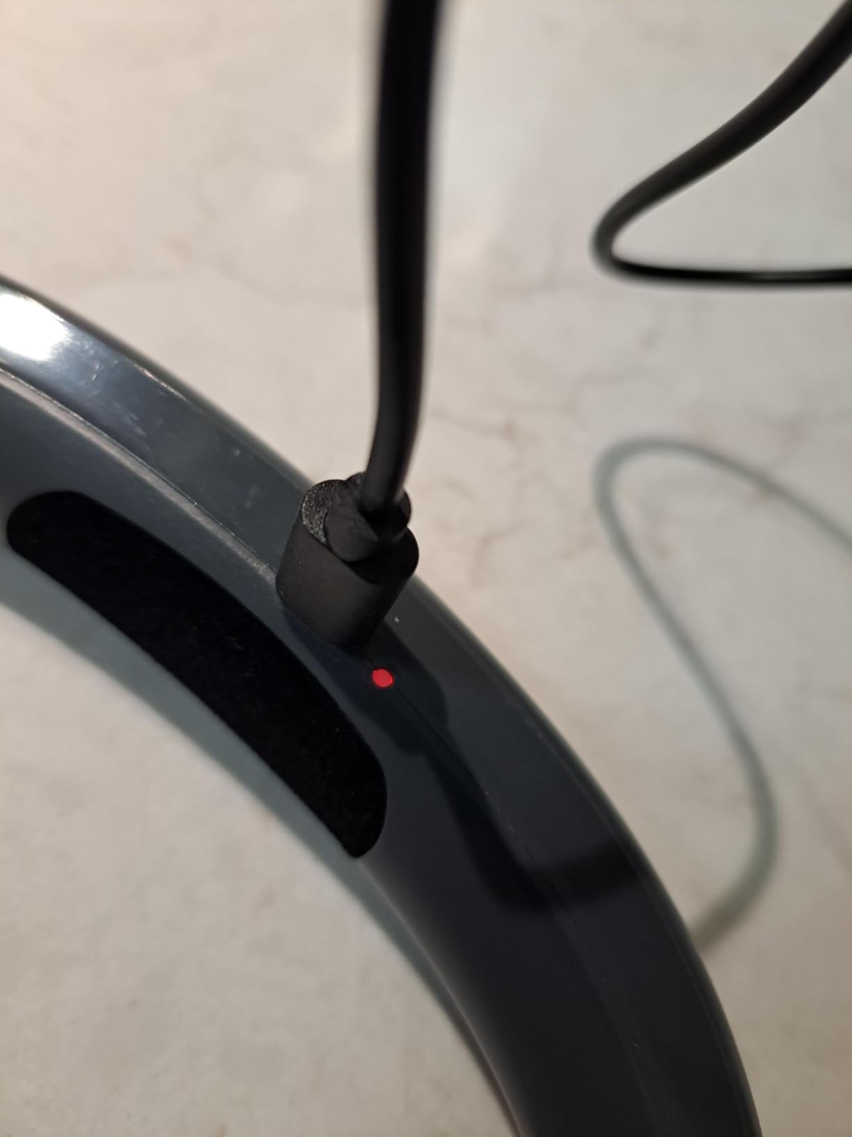 Glocusent Book Light, 3-Color & 6-Brightness Reading Light, Bendable Neck Light, 80-hr Lasting Rechargeable Book Light, Perfect Reading Lights for Books in Bed, Knitting, Repairing, Book Lovers Gifts - Customer Photo 3