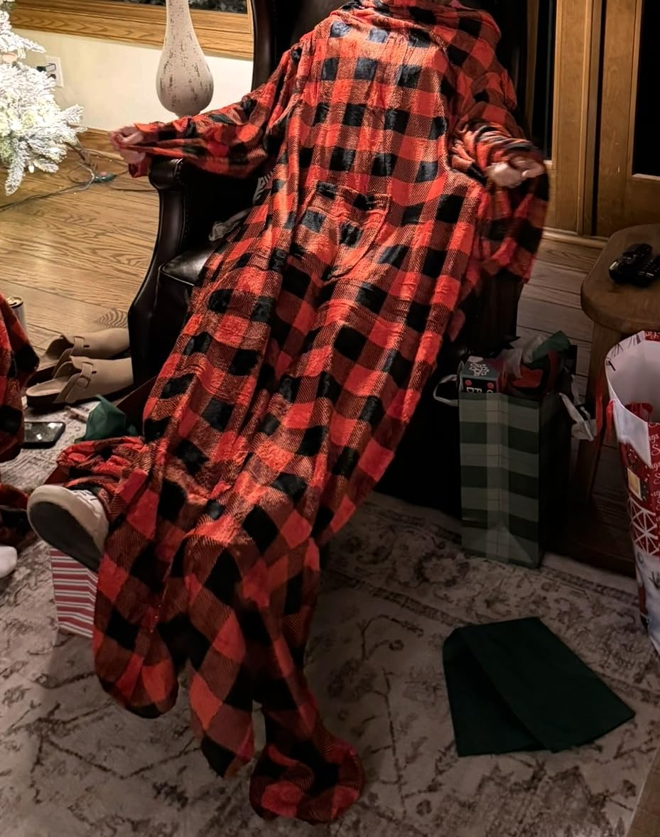 Catalonia Sherpa Wearable Blanket with Sleeves & Foot Pockets for Adult Women Men, Comfy Snuggly Wrap Sleeved Throw Blanket Robe, Gift Idea, Grey - Customer Photo 1