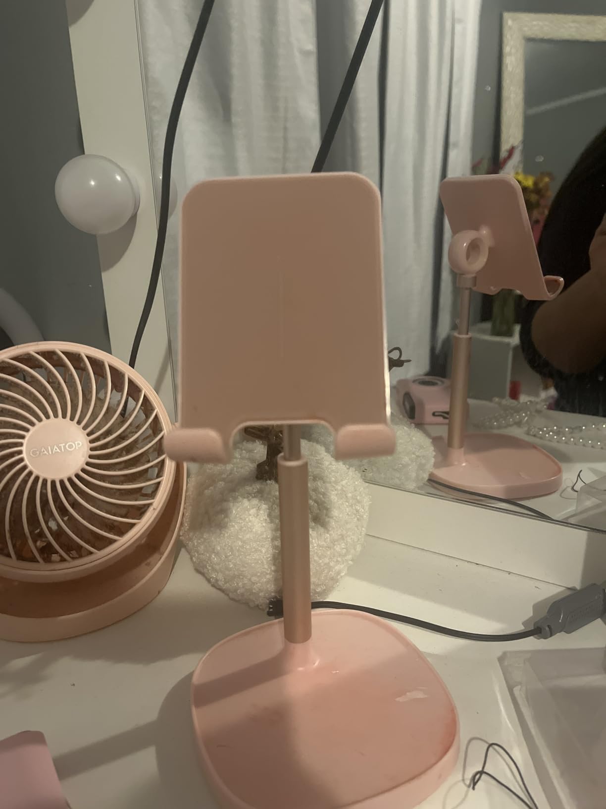 LISEN Cell Phone Stand Adjust for iPhone Phone Holder for Desk, Office Desk Accessories PC Gaming Gifts for Her Essentials Kitchen Gadgets Fit Telephone OtterBox Case Switch iPad Air Tablet 4-10 in Customer Review LISEN Cell Phone Stand Adjust for iPhone Phone Holder for Desk, Office Desk Accessories PC Gaming Gifts for Her Essentials Kitchen Gadgets Fit Telephone OtterBox Case Switch iPad Air Tablet 4-10 in - Customer Photo 2