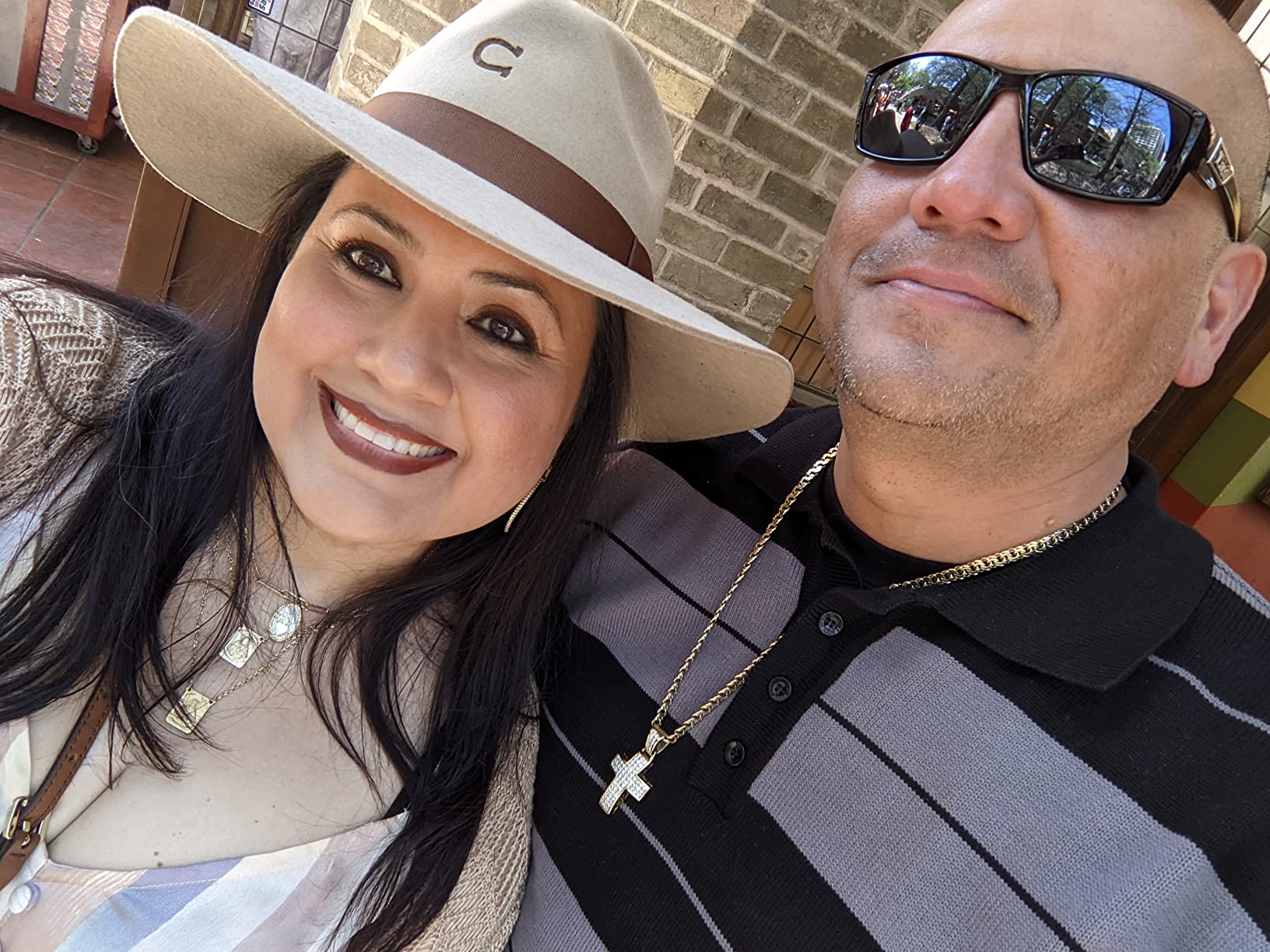 LilyAna Naturals Skincare Gift Set - Retinol Cream, Vitamin C Serum, Eye Cream and Face Cream Moisturizer - Anti Aging Skin Care Sets for Women - Customer Photo 2