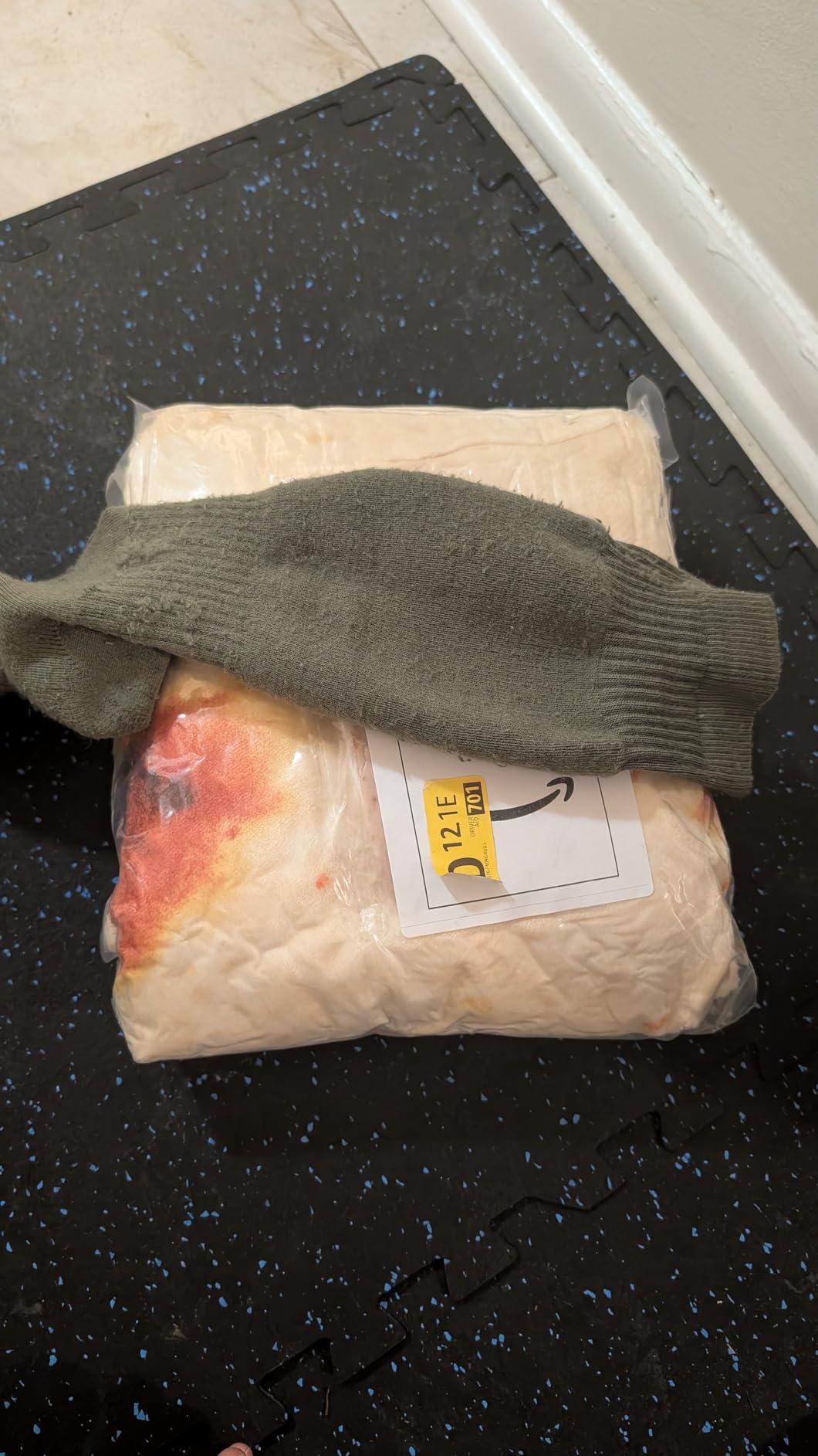 SeaRoomy Burritos Tortilla Blanket, Realistic Food Wrap Blanket Double Sided, Novelty Funny Tortilla Round Soft Blankets (Beige, 47 inches) - Customer Photo 1