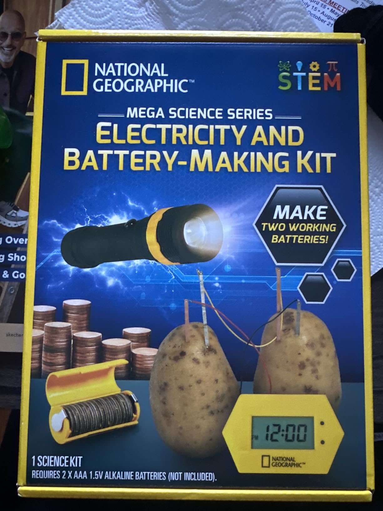 National Geographic Earth Science Kit – 100+ Science Experiments & Activities for Kids, Crystal Growing, Volcano Science Kit, Rock Collection, STEM Project Toy for Boys & Girls - Customer Photo 2