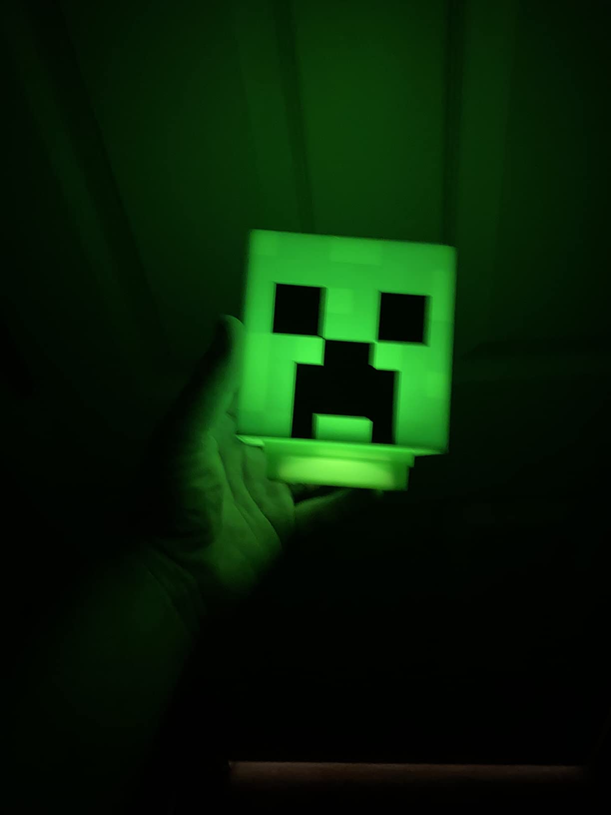 Paladone Minecraft Creeper Desk Light with Official Creeper Sounds, Handheld Night Light for Kids Room or Gamer Décor - Licensed Minecraft Gifts - Customer Photo 1