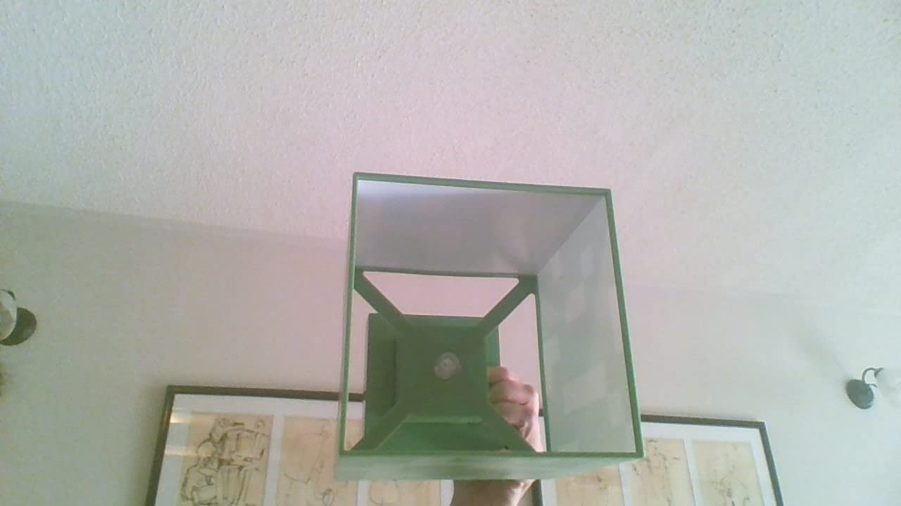 Paladone Minecraft Creeper Desk Light with Official Creeper Sounds, Handheld Night Light for Kids Room or Gamer Décor - Licensed Minecraft Gifts - Customer Photo 2