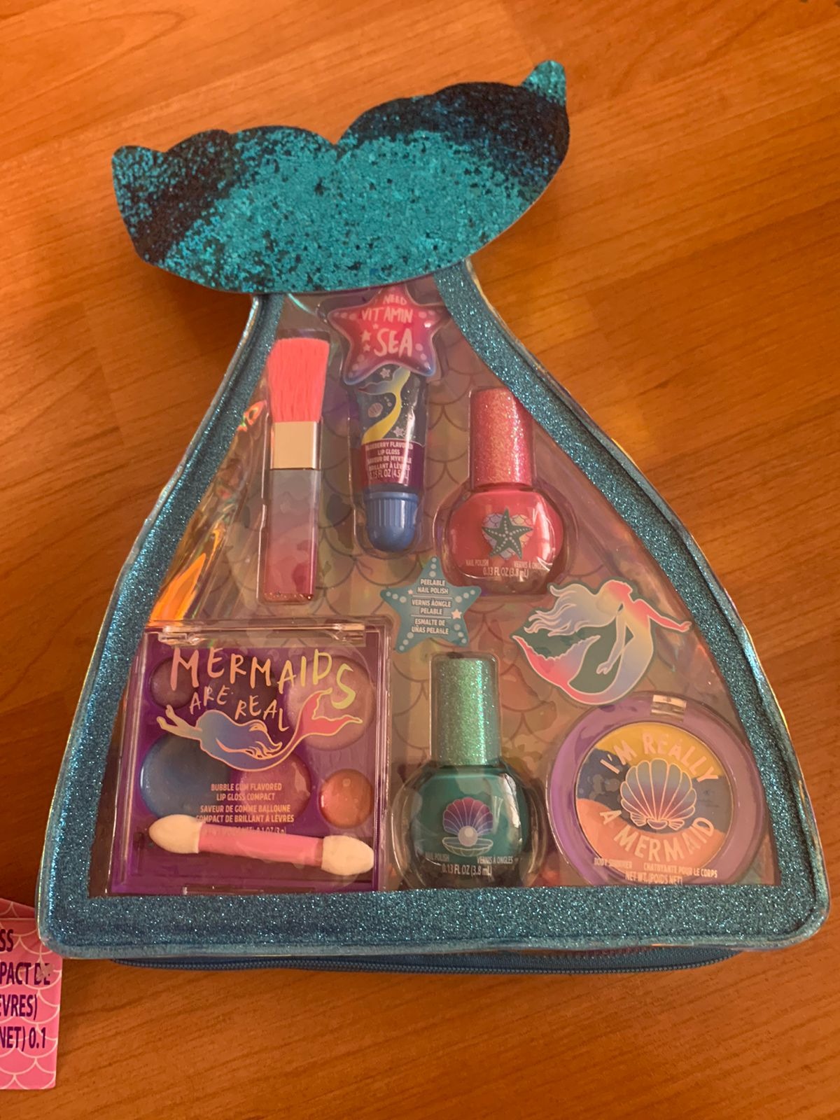 Townley Girl Mermaid Vibes Makeup Set with 8 Pieces, Including Lip Gloss, Nail Polish, Body Shimmer and More in Mermaid Bag, Ages 3+ for Parties, Sleepovers and Makeovers - Customer Photo 2