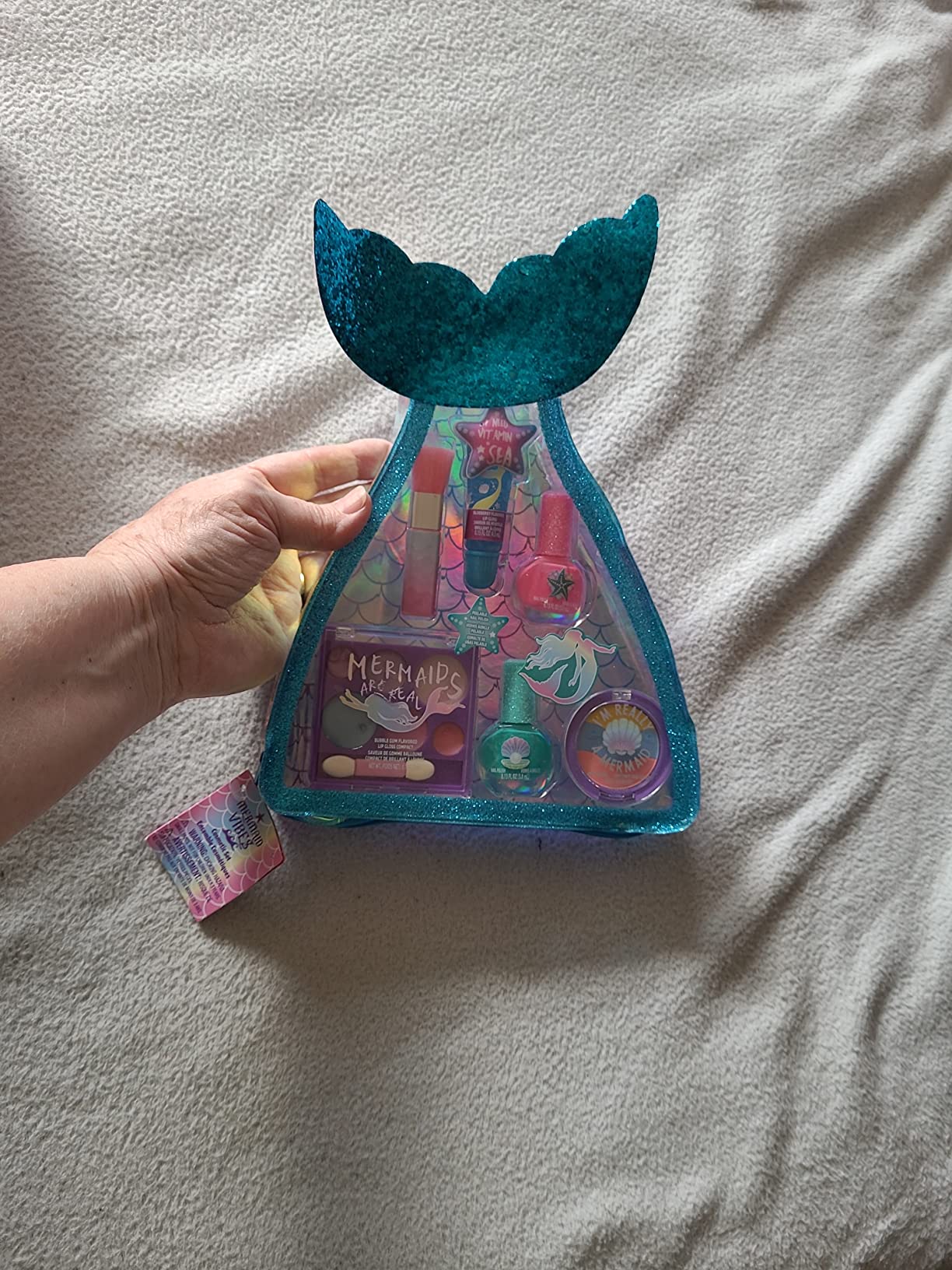 Townley Girl Mermaid Vibes Makeup Set with 8 Pieces, Including Lip Gloss, Nail Polish, Body Shimmer and More in Mermaid Bag, Ages 3+ for Parties, Sleepovers and Makeovers - Customer Photo 3