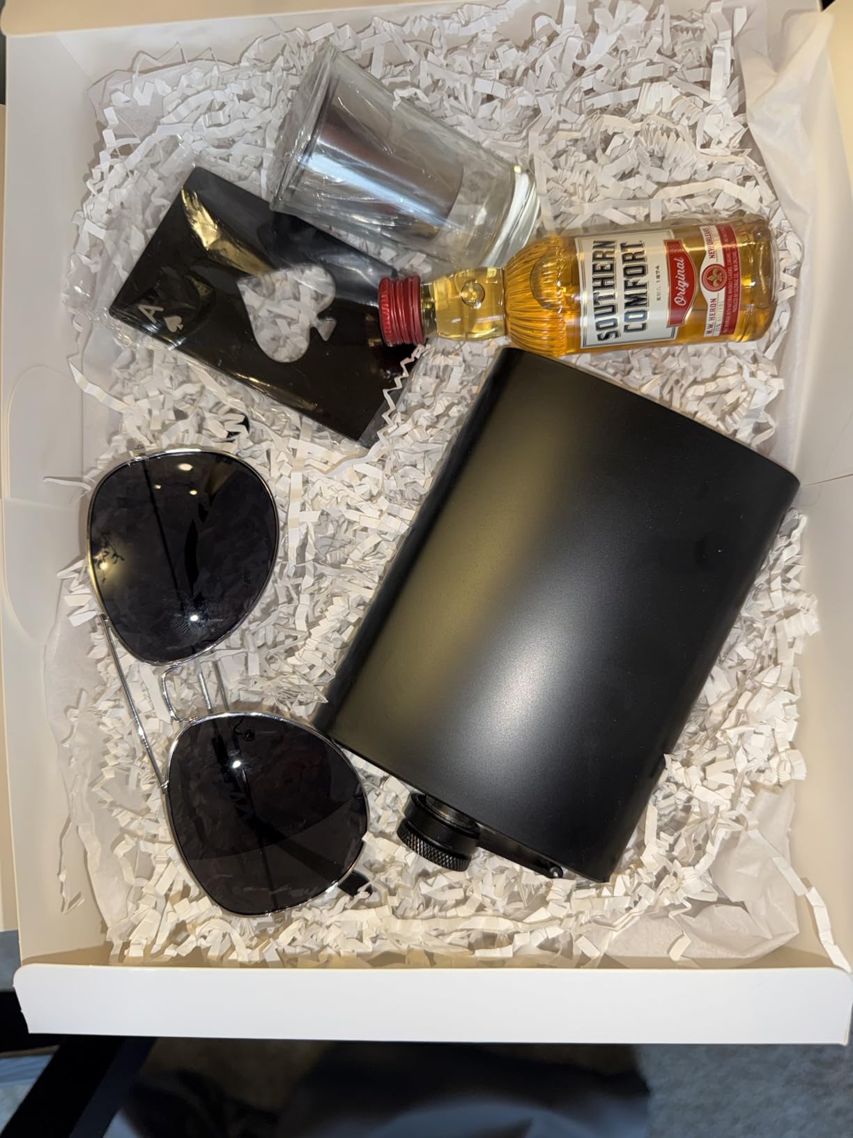 Wine Bottle Opener Stainless Steel Credit Card Size Casino Beer Bottle Opener Cap Opener for Your Wallet Wedding Party Groomsmen Bridesmaid Gifts 6 Pcs (Black) Customer Review Wine Bottle Opener Stainless Steel Credit Card Size Casino Beer Bottle Opener Cap Opener for Your Wallet Wedding Party Groomsmen Bridesmaid Gifts 6 Pcs (Black) - Customer Photo 1