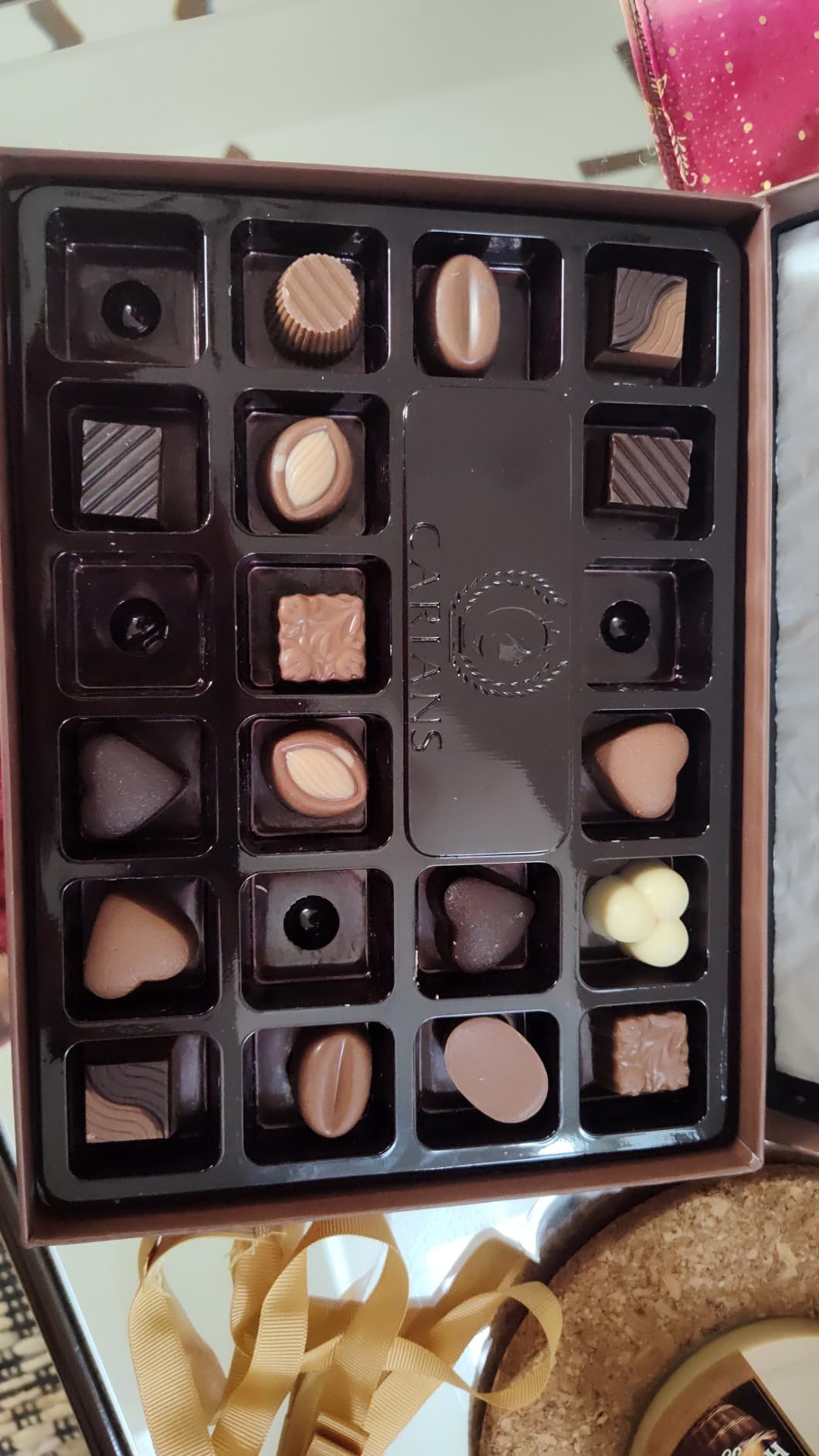 CARIANS Chocolate Gift Box, Assorted Luxury Premium Pralines Gourmet Chocolate Basket, Dark, Milk & Truffles, Box of Candy, Great for Gift Giving, Anniversary, Thanksgiving, Christmas Customer Review CARIANS Chocolate Gift Box, Assorted Luxury Premium Pralines Gourmet Chocolate Basket, Dark, Milk & Truffles, Box of Candy, Great for Gift Giving, Anniversary, Thanksgiving, Christmas - Customer Photo 2