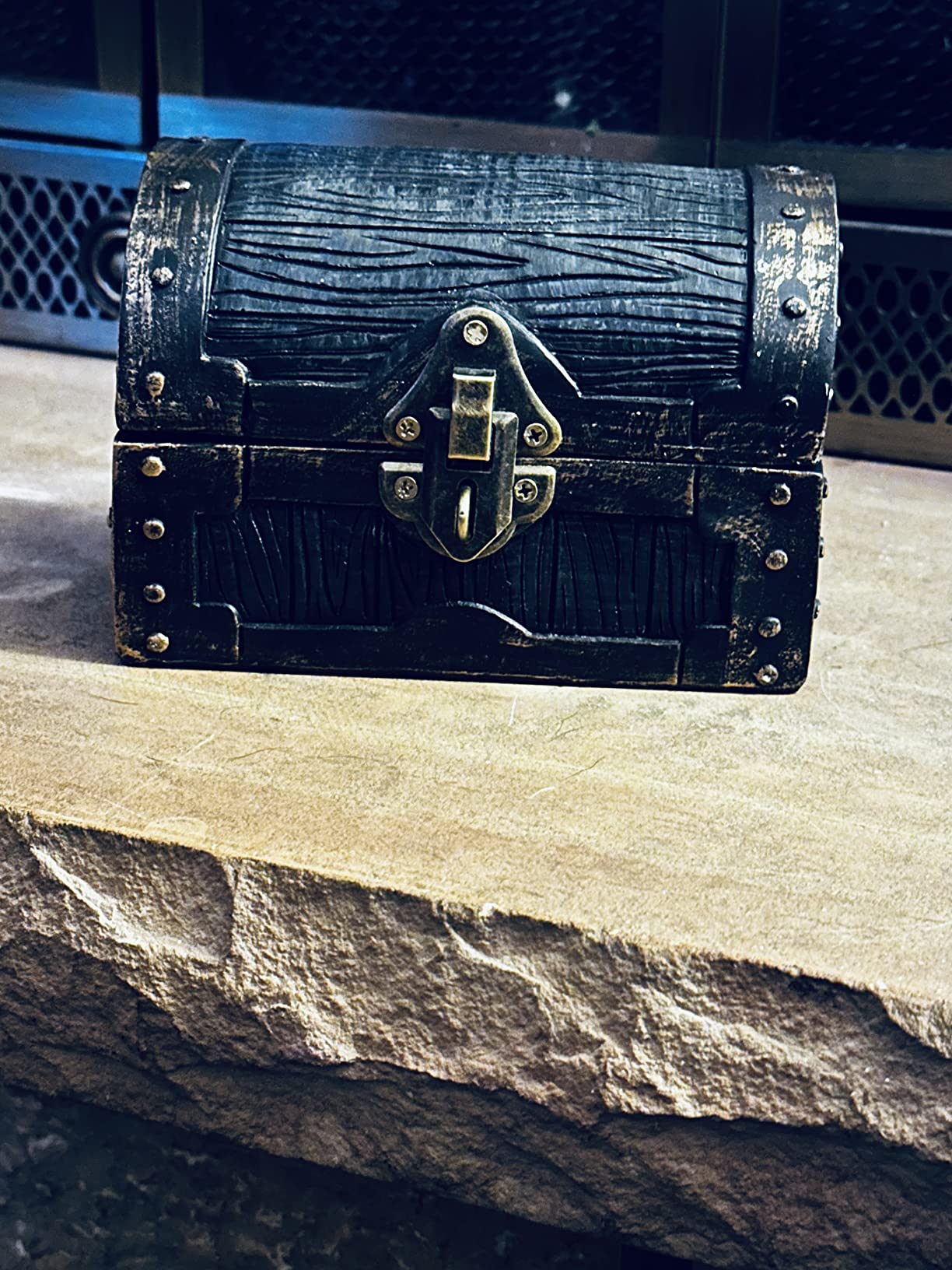 Galdor's Guild Mimic Dice Chest Storage Box | Free Lock & Key | Compatible with Dungeons & Dragons Players, Dungeon Master/DM RPG Gaming | Holder Vault Case | Holds 4 Polyhedral Sets (Regular) - Customer Photo 2