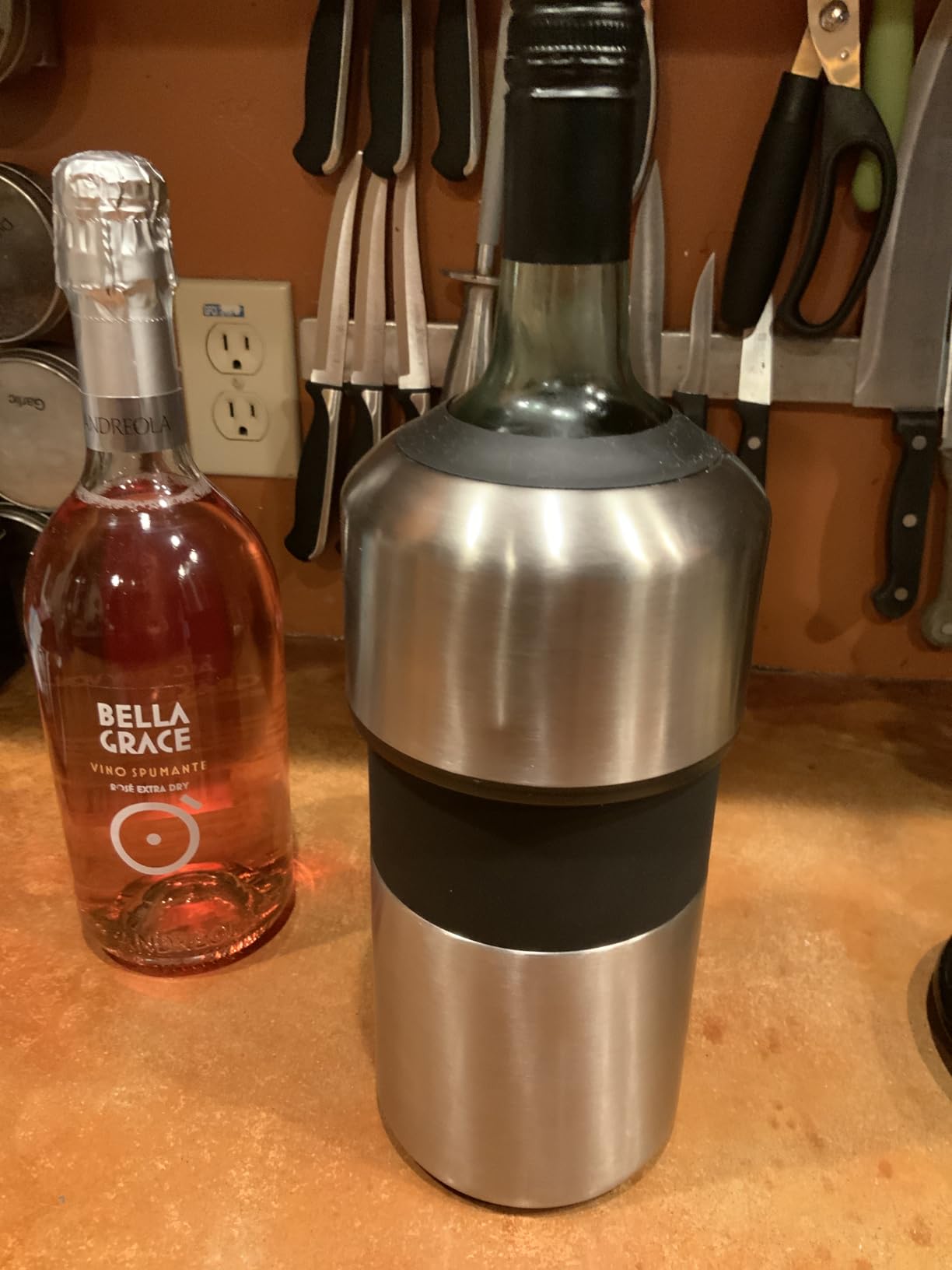 Huski Wine Chiller | Award Winning Iceless Design | Keeps Wine Cold up to 6 Hours | Wine Accessory | Next Generation Ice Bucket | Fits Some Champagne Bottles | Perfect Gift for Wine Lovers (Champagne) - Customer Photo 1