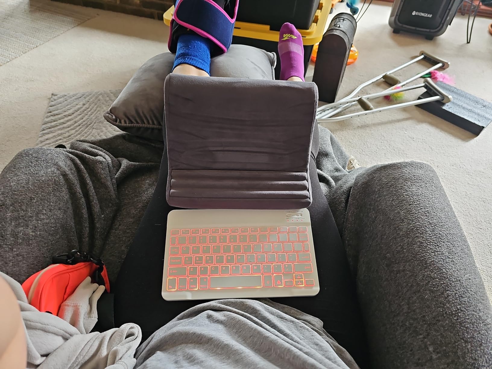 Lamicall Tablet Pillow Stand, Pillow Soft Pad for Lap - Tablet Holder Dock for Bed with 6 Viewing Angles, for 4-13