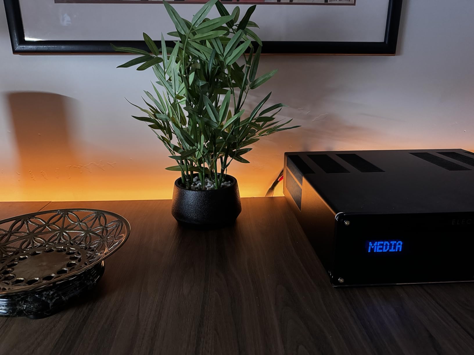 Philips Hue A19 LED Smart Light Bulb - White and Color Ambiance - 60W Indoor Light Bulb - Control with Hue App - Works with Alexa, Google Assistant and Apple Homekit - 3 Pack - Customer Photo 1