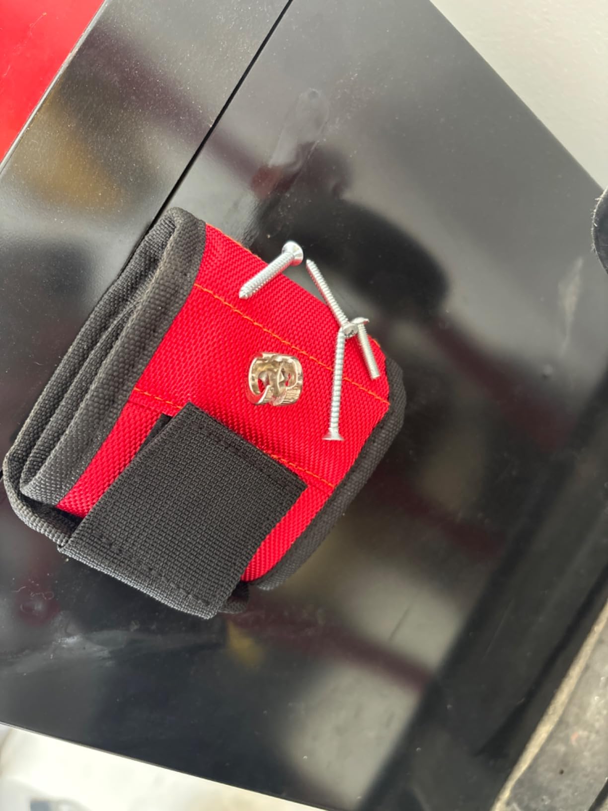 Stocking Stuffers for Men Women Gifts Magnetic Wristband: Men Gifts Tool Belt Magnet Wrist for Holding Screws Nails Christmas Gadget for Dad Adults Him Husband Who Have Everything (1) - Customer Photo 1