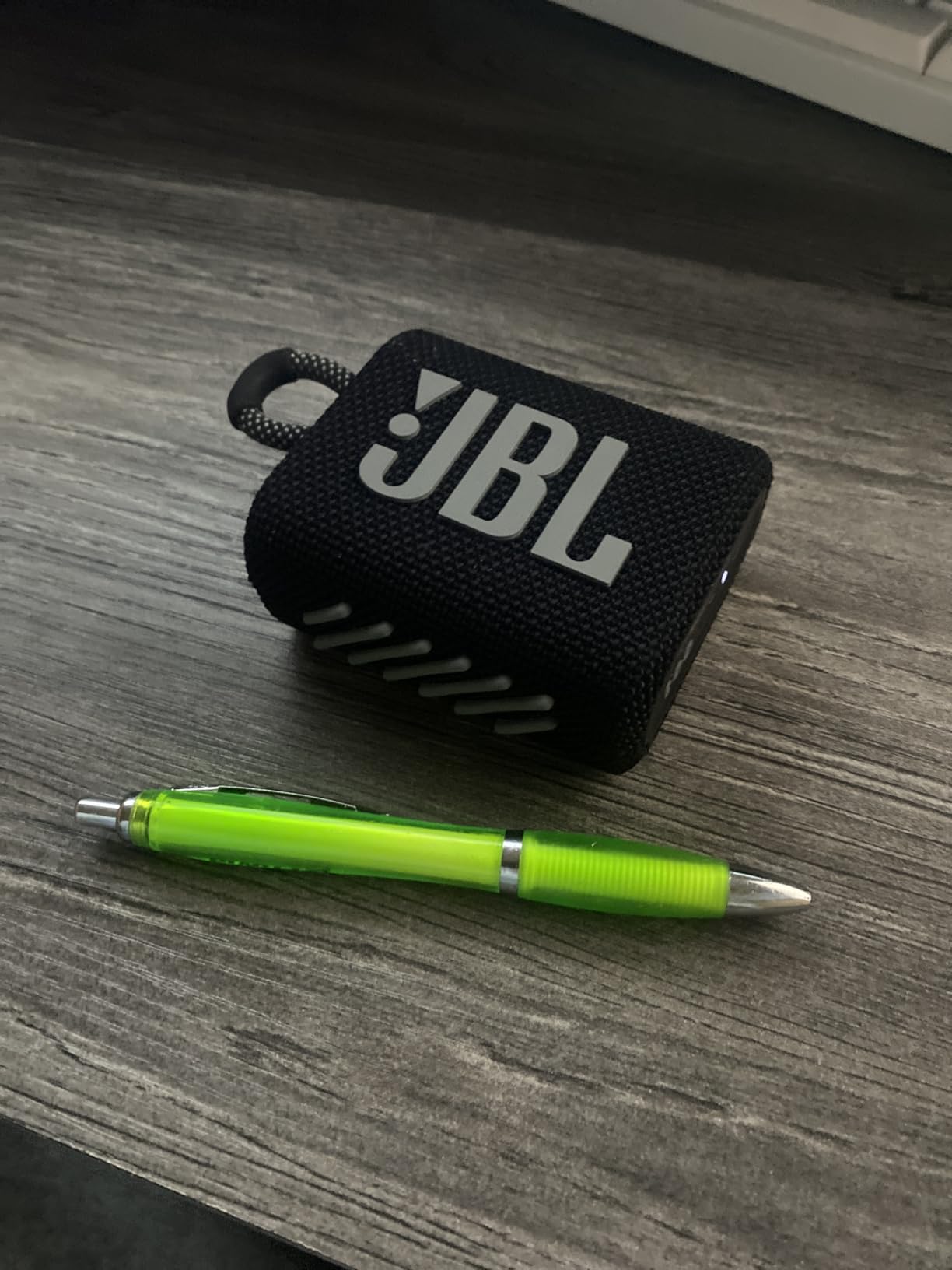 JBL Go 3 - Portable Mini Bluetooth Speaker, big audio and punchy bass, IP67 waterproof and dustproof, 5 hours of playtime Customer Review JBL Go 3 - Portable Mini Bluetooth Speaker, big audio and punchy bass, IP67 waterproof and dustproof, 5 hours of playtime - Customer Photo 1