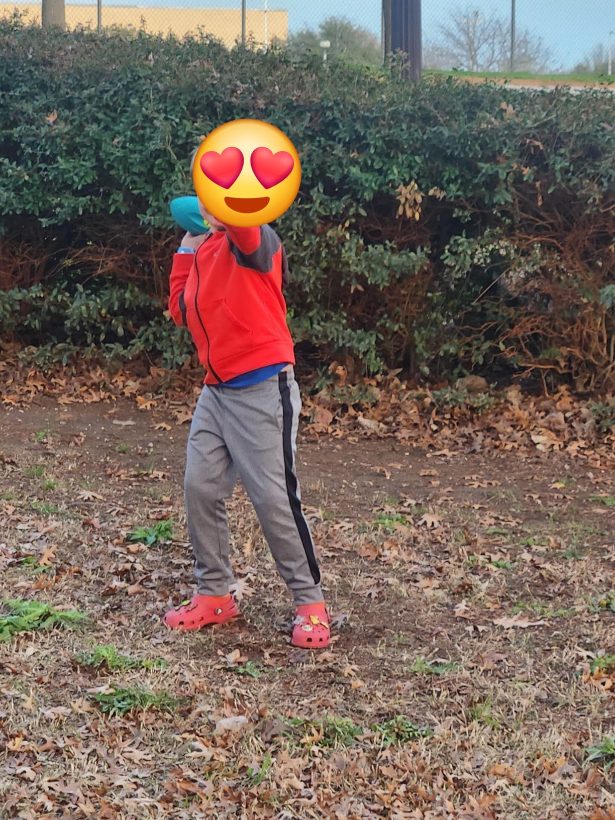 Nerf Vortex Aero Howler Foam Ball, Classic Long-Distance Football, Flight-Optimizing Tail, Whistling Sound, Indoor & Outdoor Fun - Customer Photo 2