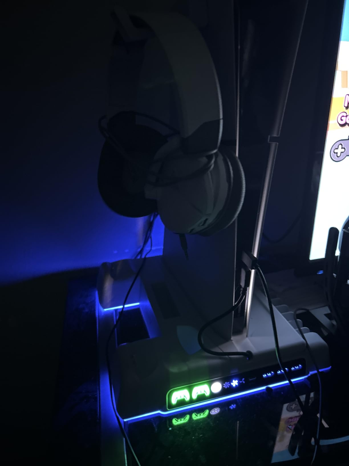 PS5/Slim/Pro Stand and Cooling Station with LED Controller Charging Station for PlayStation 5 Console, Controller Charger, Cooling Stand, PS5/Slim/Pro Accessories Kit with 3 Level Cooler Fan - Customer Photo 1