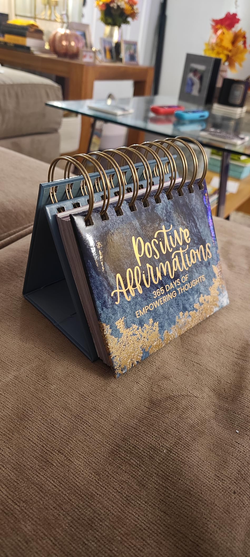 bloom daily planners Undated Perpetual Desk Easel/Inspirational Standing Flip Calendar - Motivational Page a Day - (5.25