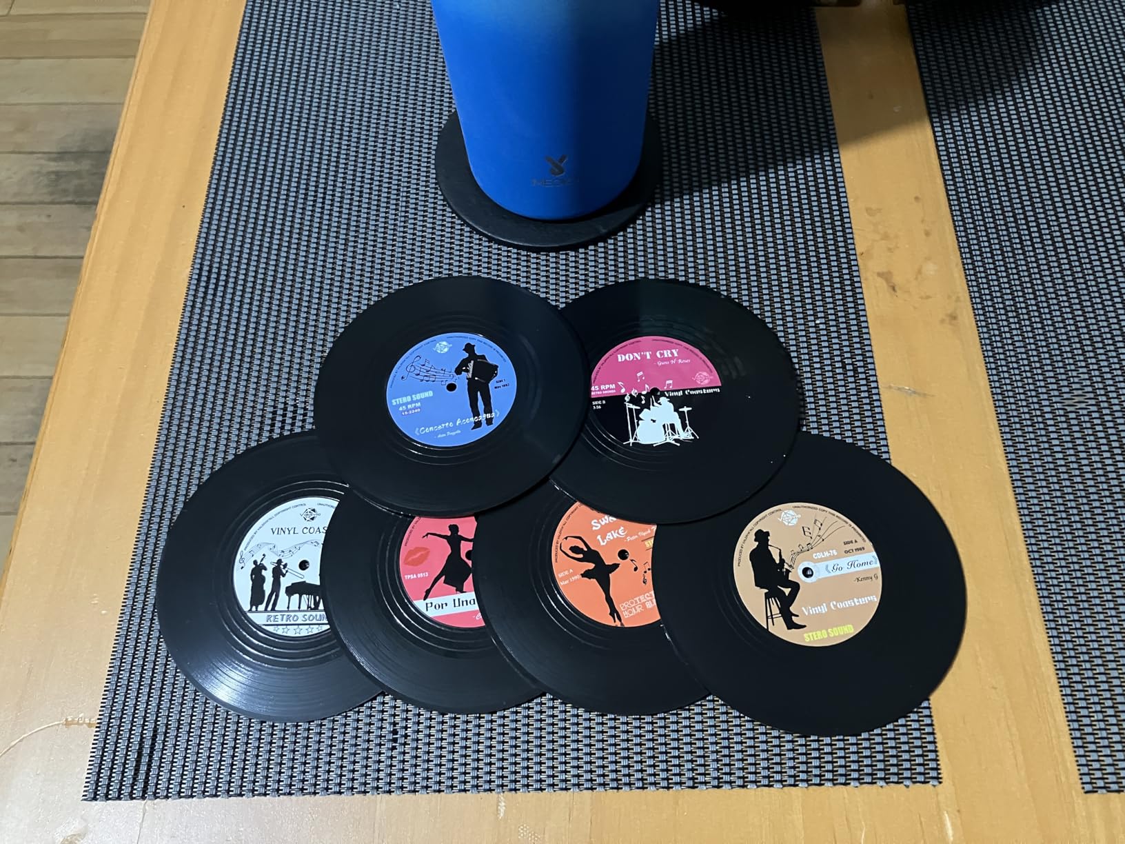 Valdivia Funny Retro Vinyl Record Coasters with Player, 6 Pcs Music Coasters for Drinks, Bars, Party, Birthday Gifts for Music Lovers, Home Decor Housewarming and White Elephant Gifts Ideas - Customer Photo 2