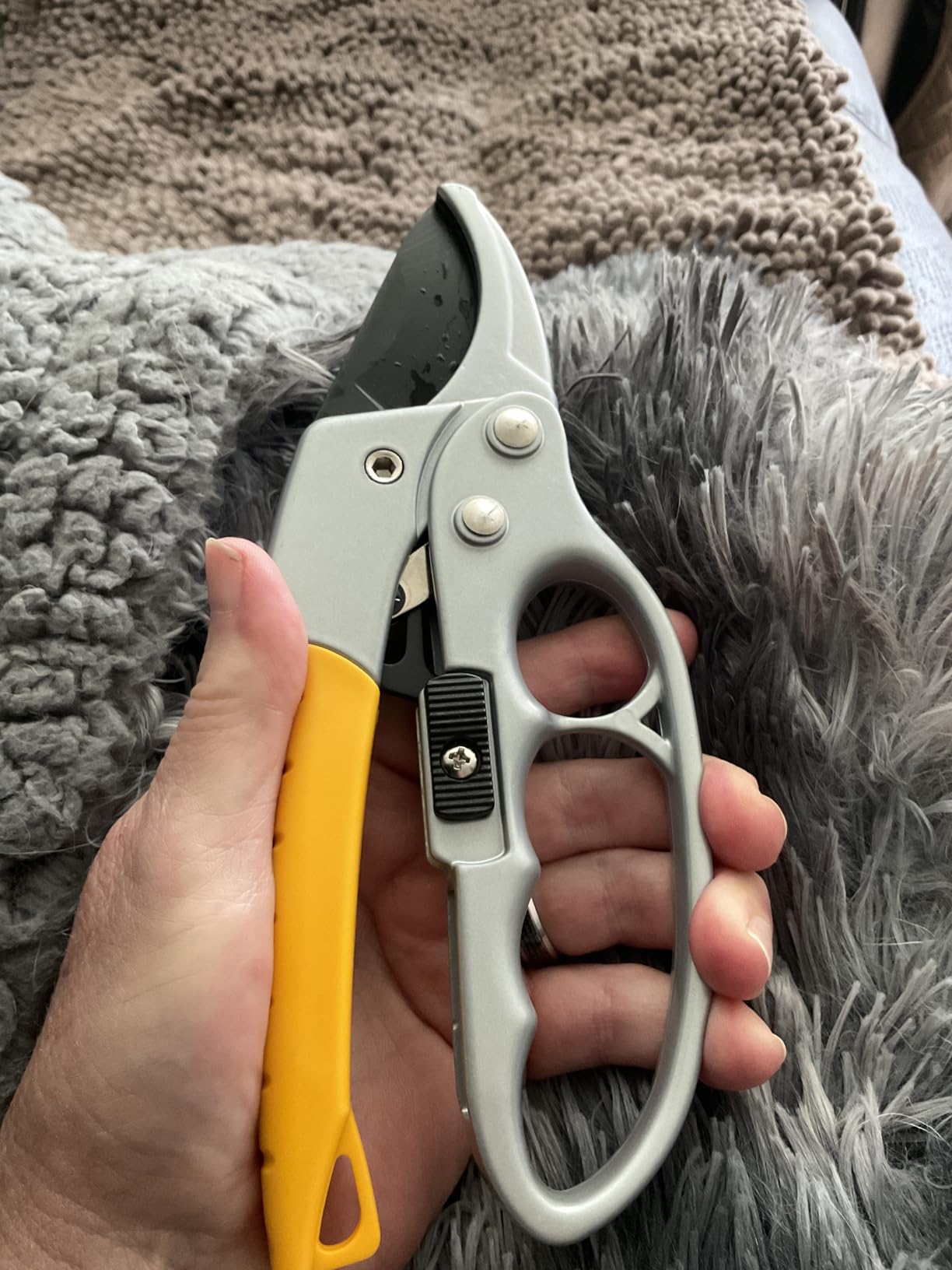 Ultra Sharp Germany Steel Pruning Shears - Cuts 3X Easier, Ergonomic Design - Weak Hand Arthritis Snips, Effortlessly 1-Inch Cut Capacity Heavy Duty Garden Scissors, Sharp Garden Clippers - Customer Photo 1