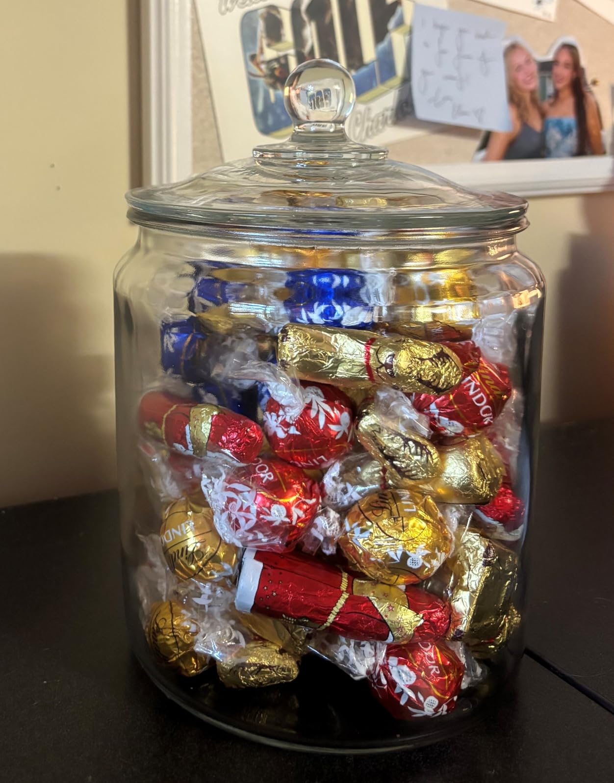 Lindt LINDOR Assorted Chocolate Candy Truffles Gift Box, Assorted Chocolate with Smooth, Melting Truffle Center, 7.6 oz. Customer Review Lindt LINDOR Assorted Chocolate Candy Truffles Gift Box, Assorted Chocolate with Smooth, Melting Truffle Center, 7.6 oz. - Customer Photo 1