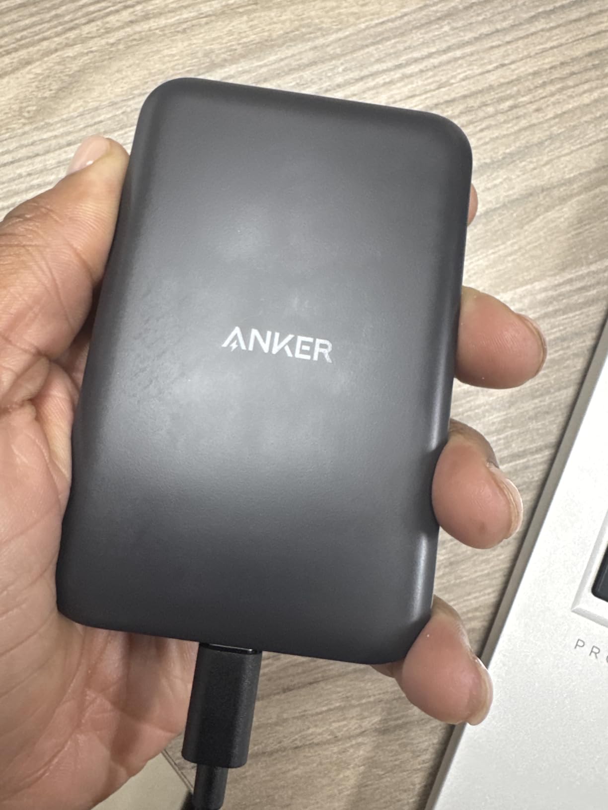 Anker 621 Magnetic Portable Charger (MagGo), 5,000mAh Wireless Power Bank with USB-C Cable, Magsafe-Compatible Battery Pack for iPhone 16/15/14/13/12 Series Black - Customer Photo 2