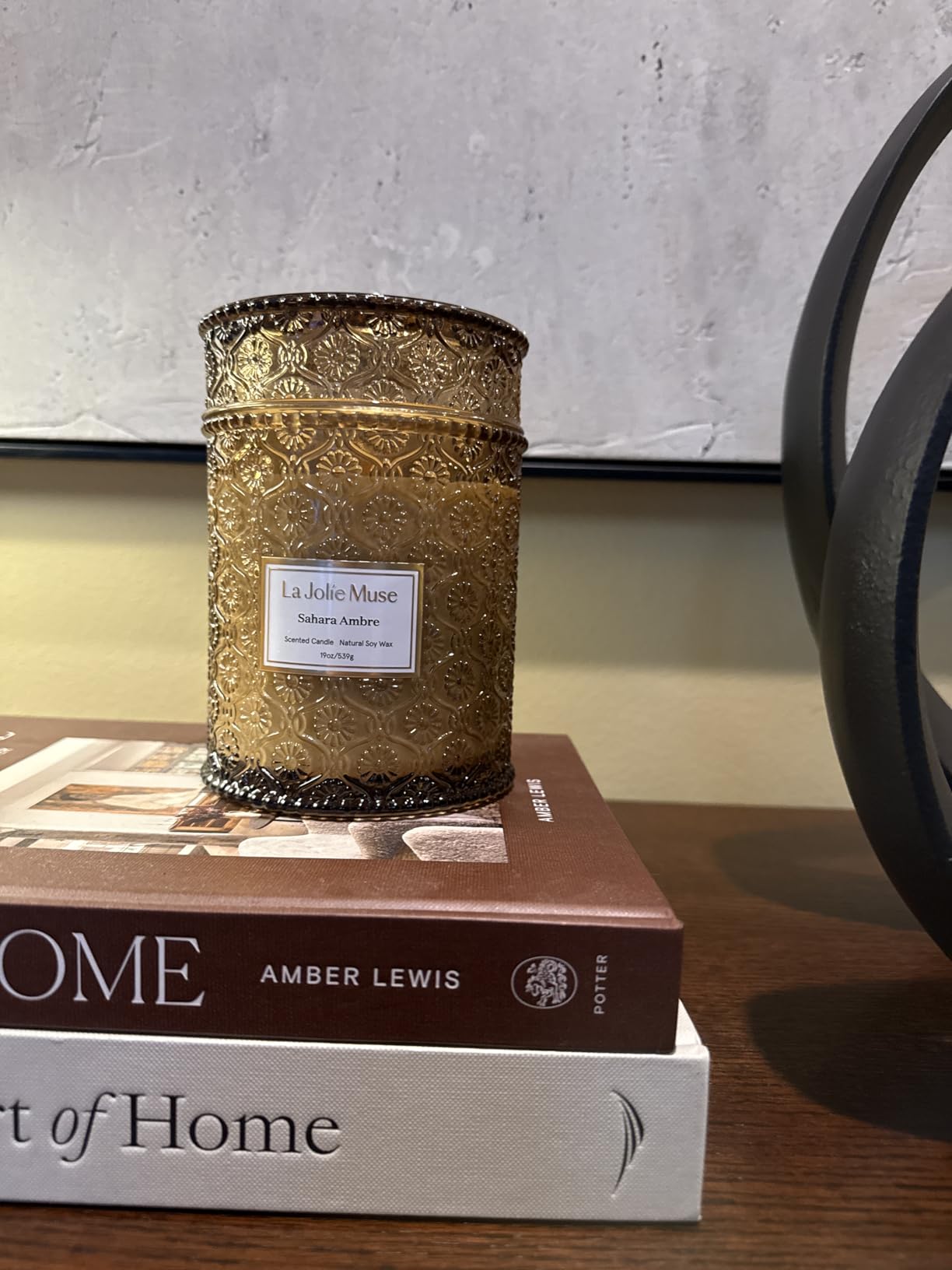 LA JOLIE MUSE Sahara Amber Scented Candle | Bergamot, Clove & Amber | 10 oz Soy Candle | Natural Soy Wax | 55 Hours Clean Burn | Gift-Ready for Cozy Nights | Elevated Home Décor Customer Review LA JOLIE MUSE Sahara Amber Scented Candle | Bergamot, Clove & Amber | 10 oz Soy Candle | Natural Soy Wax | 55 Hours Clean Burn | Gift-Ready for Cozy Nights | Elevated Home Décor - Customer Photo 1