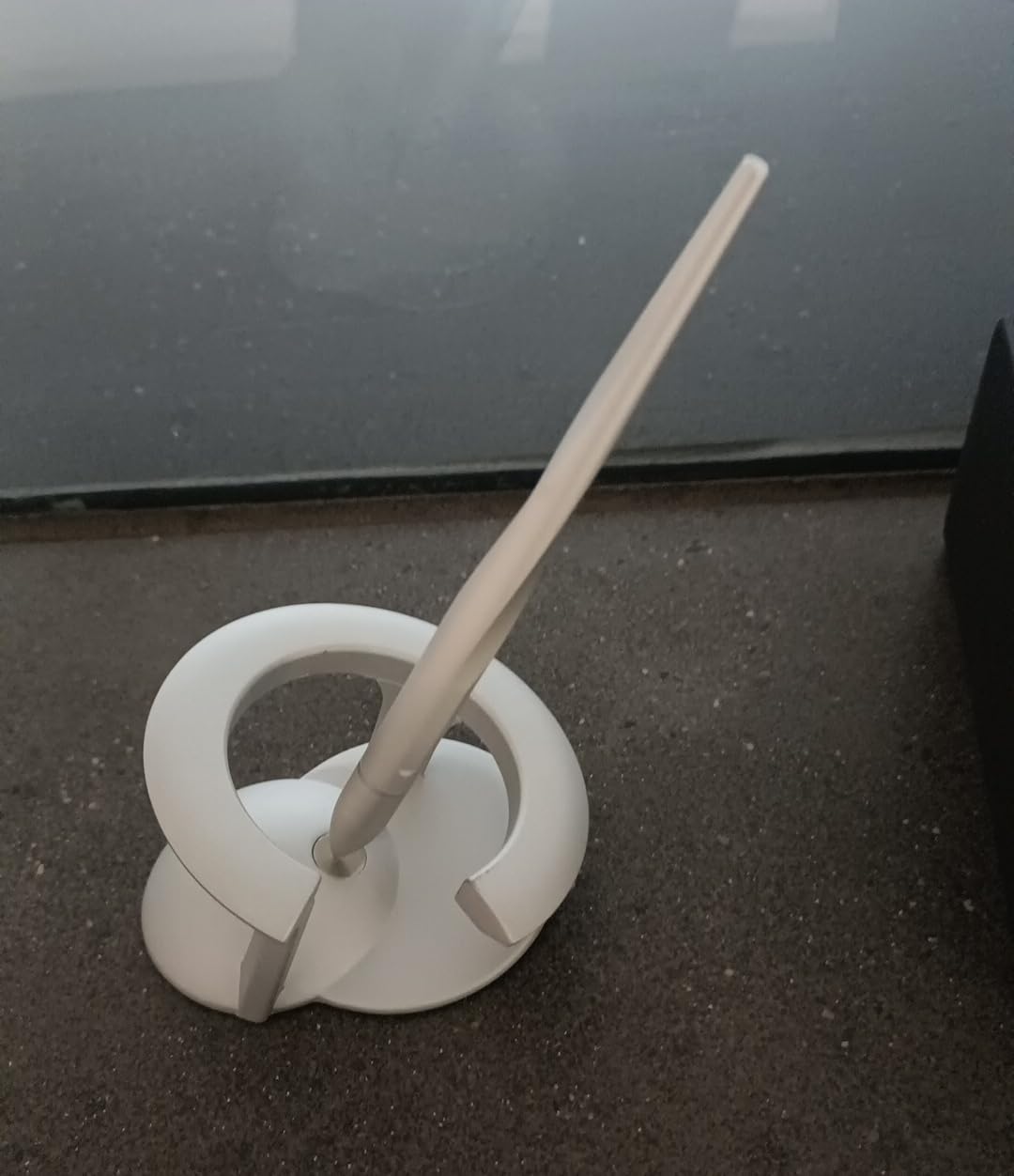 novium Hoverpen Interstellar - Space Black, Ballpoint Pen, Unique Conversational Starter, Premium Futuristic Design, Precision Flow Ink, Schmidt Ballpoint Cartridges - Customer Photo 2