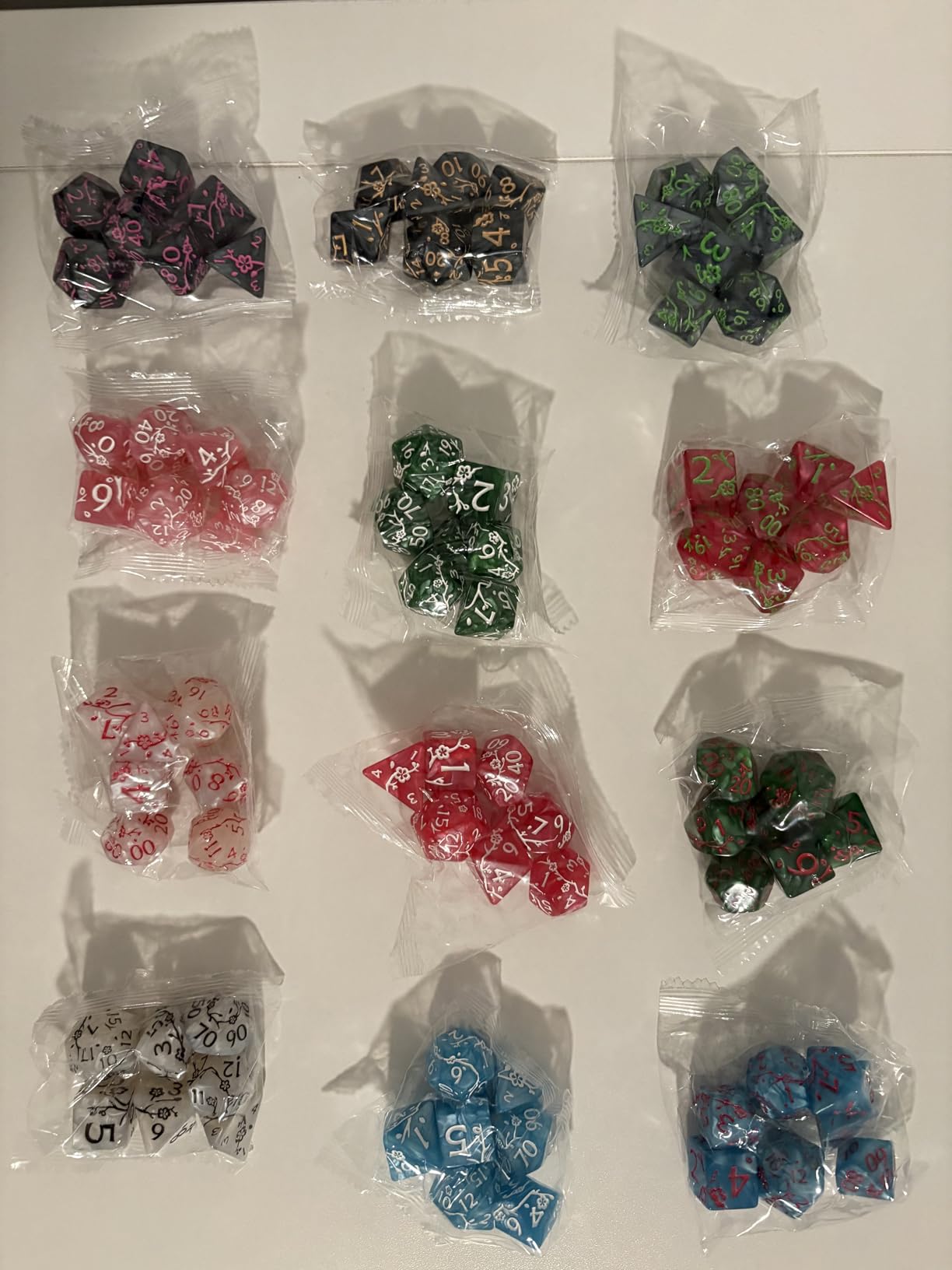 CiaraQ DND Dice Sets - 26 X 7 Polyhedral Dice (182pcs) with a Large Drawstring Bag Great for Dungeons and Dragons, Role Playing Table Game. Customer Review CiaraQ DND Dice Sets - 26 X 7 Polyhedral Dice (182pcs) with a Large Drawstring Bag Great for Dungeons and Dragons, Role Playing Table Game. - Customer Photo 1