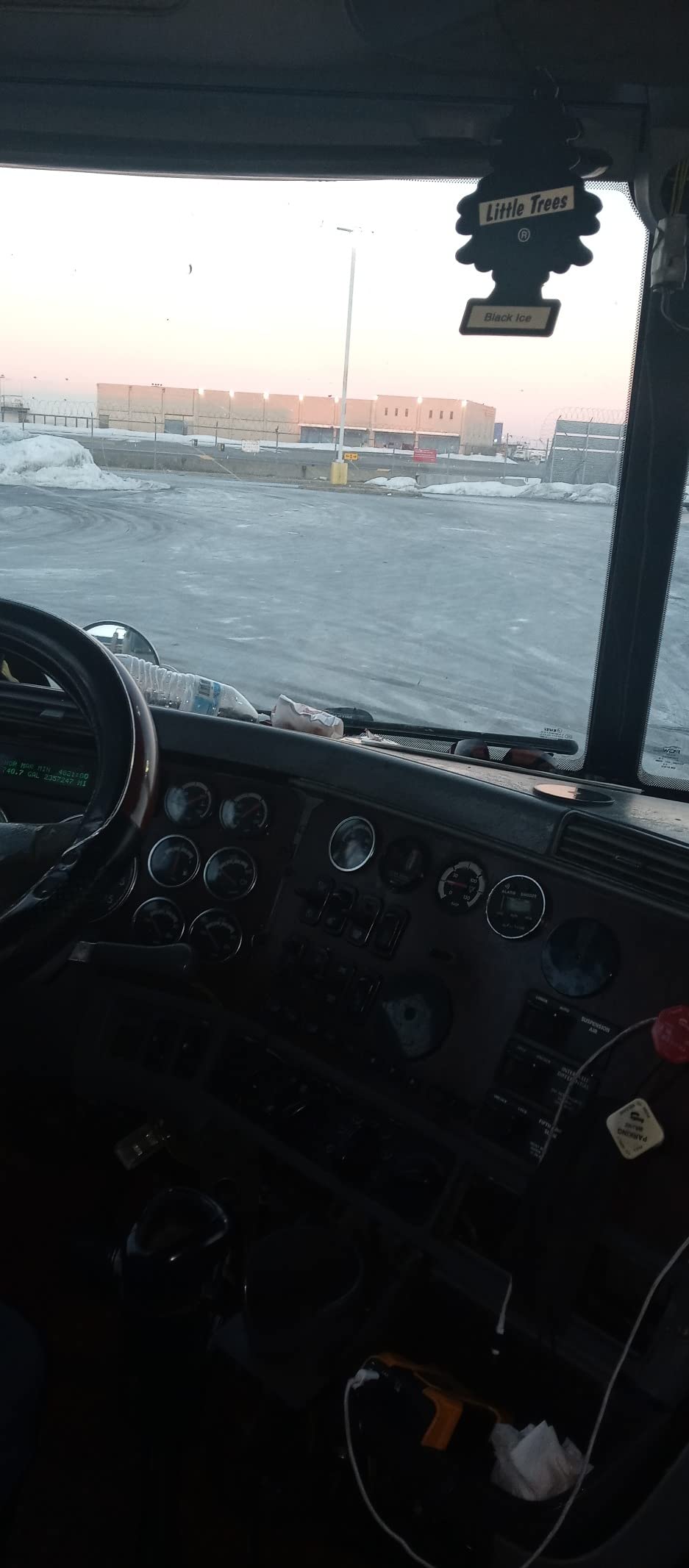 OHREX N900 GPS Navigator for Truck Car, 9 inch GPS Truck Driver Commercial, Trucker GPS for Semi Truck 2025, Lifetime Map Updates, Custom Truck Routing, Lane Guidance - Customer Photo 2