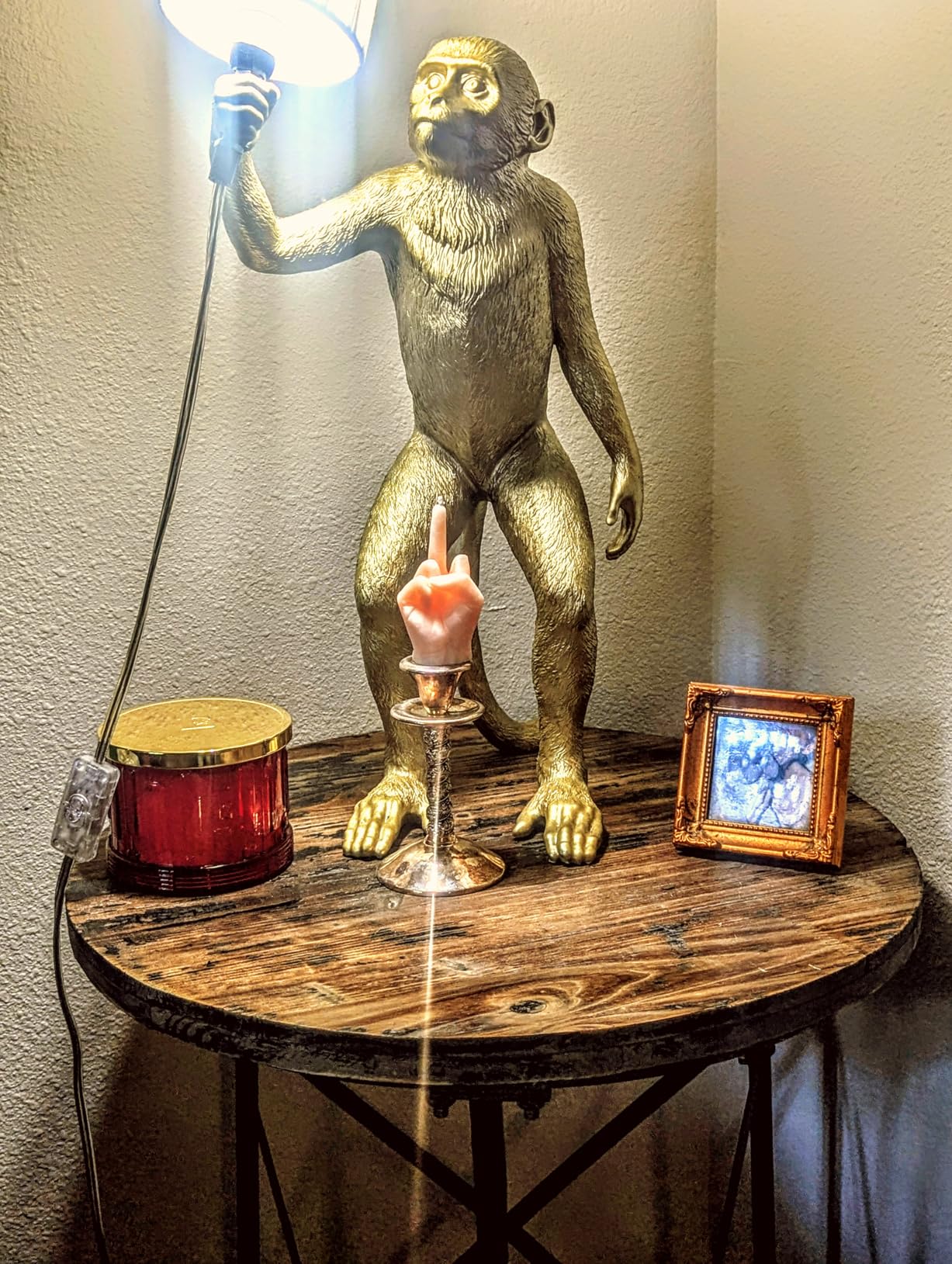 Middle Finger Scented Candle Danish Pastel Room Decor Aesthetic Pine Fragrance Soy Wax Aromatherapy Hand Gesture Candles Desk Statues Sculpture Ornaments Gift for House Bedroom Supplies Milky - Customer Photo 1