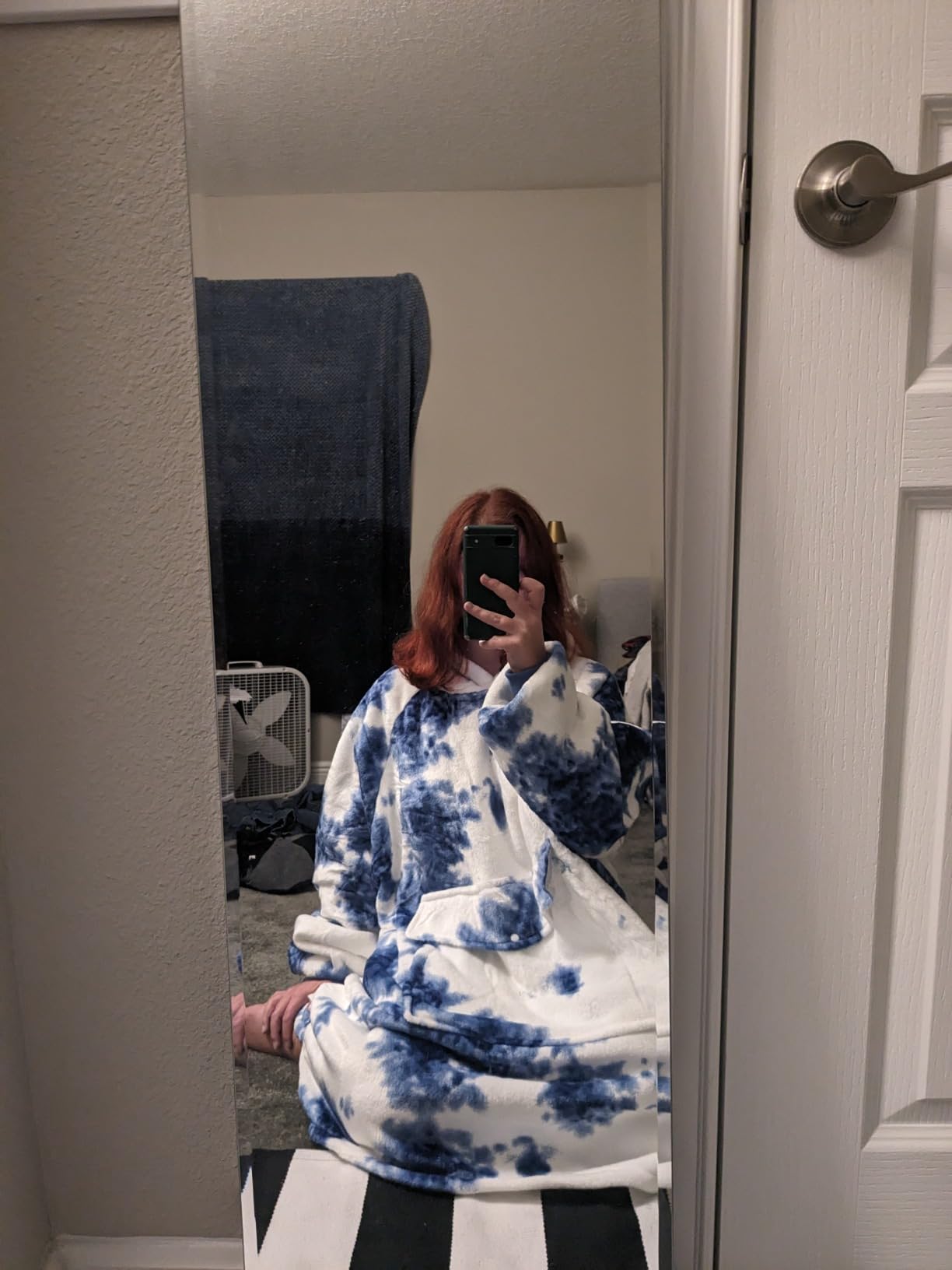 Krifey Wearable Blanket Hoodie, Oversized Sherpa Fleece Sweatshirt with Giant Pocket, Birthday Gifts for Women, Warm Christmas Gift for Mom, Sister - Customer Photo 2