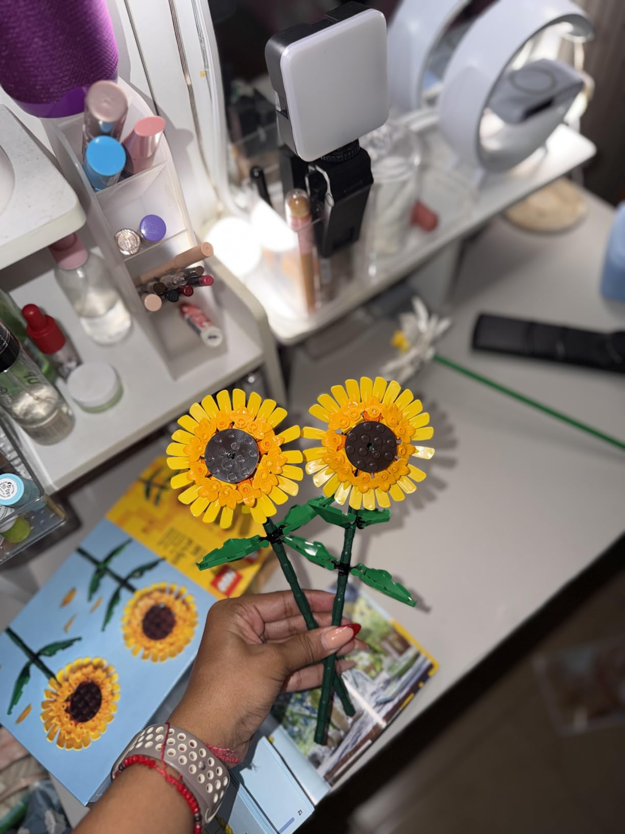 LEGO Sunflowers Building Toy for Kids, Girls and Boys Ages 8+ - Artificial Sunflowers for Home Decor and Display - Birthday Gift Idea for Lovers of Plants & Flowers - 40524 Customer Review LEGO Sunflowers Building Toy for Kids, Girls and Boys Ages 8+ - Artificial Sunflowers for Home Decor and Display - Birthday Gift Idea for Lovers of Plants & Flowers - 40524 - Customer Photo 2