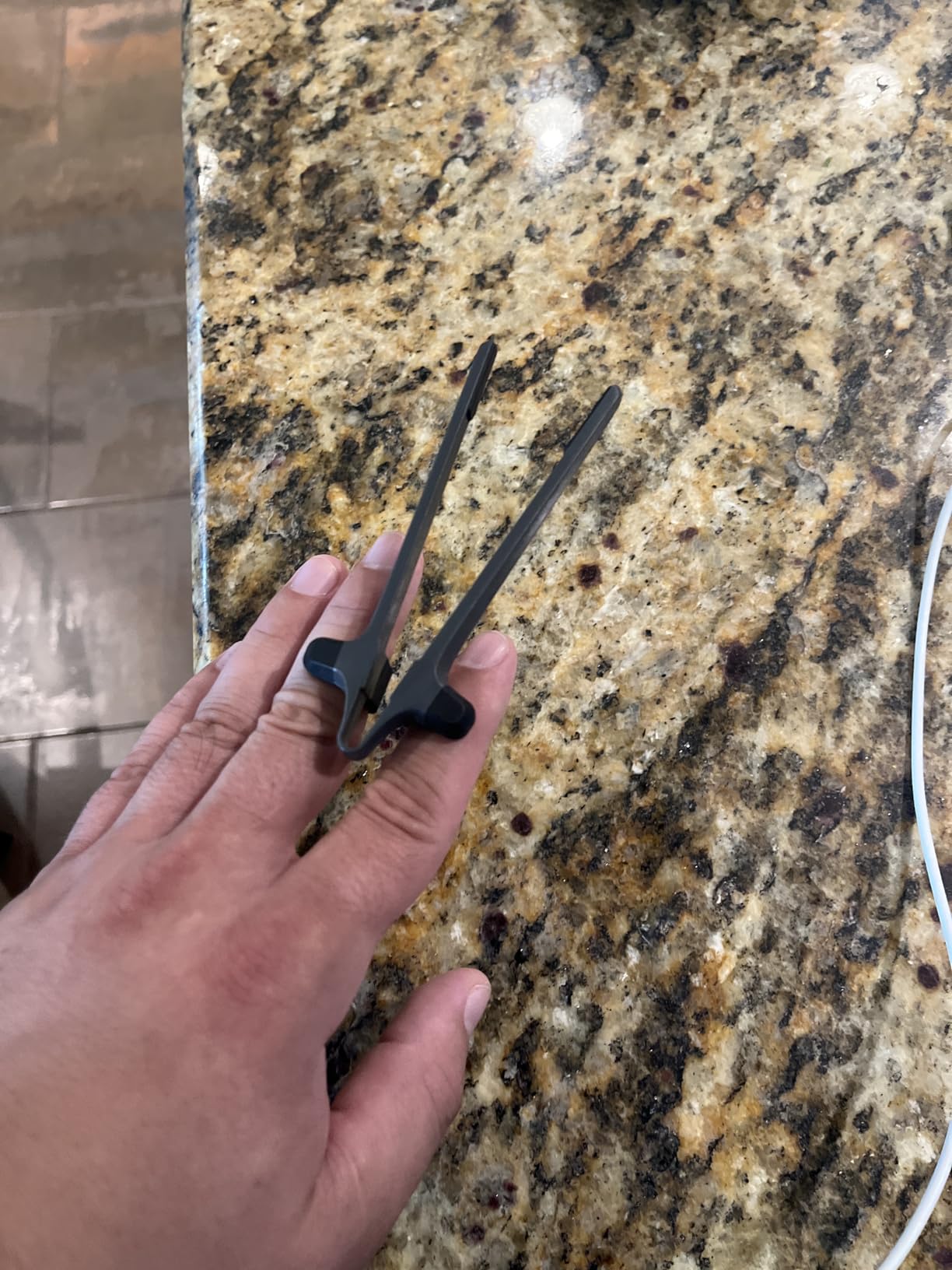 SNACTIV PRO Finger Chopsticks for Gamers - As Seen on Shark Tank! The Official Snacking Tool of the Future - Enjoy Snacks and Chips with Ease - Innovative Gaming Snacking Solution - Snack Chopsticks - Customer Photo 1