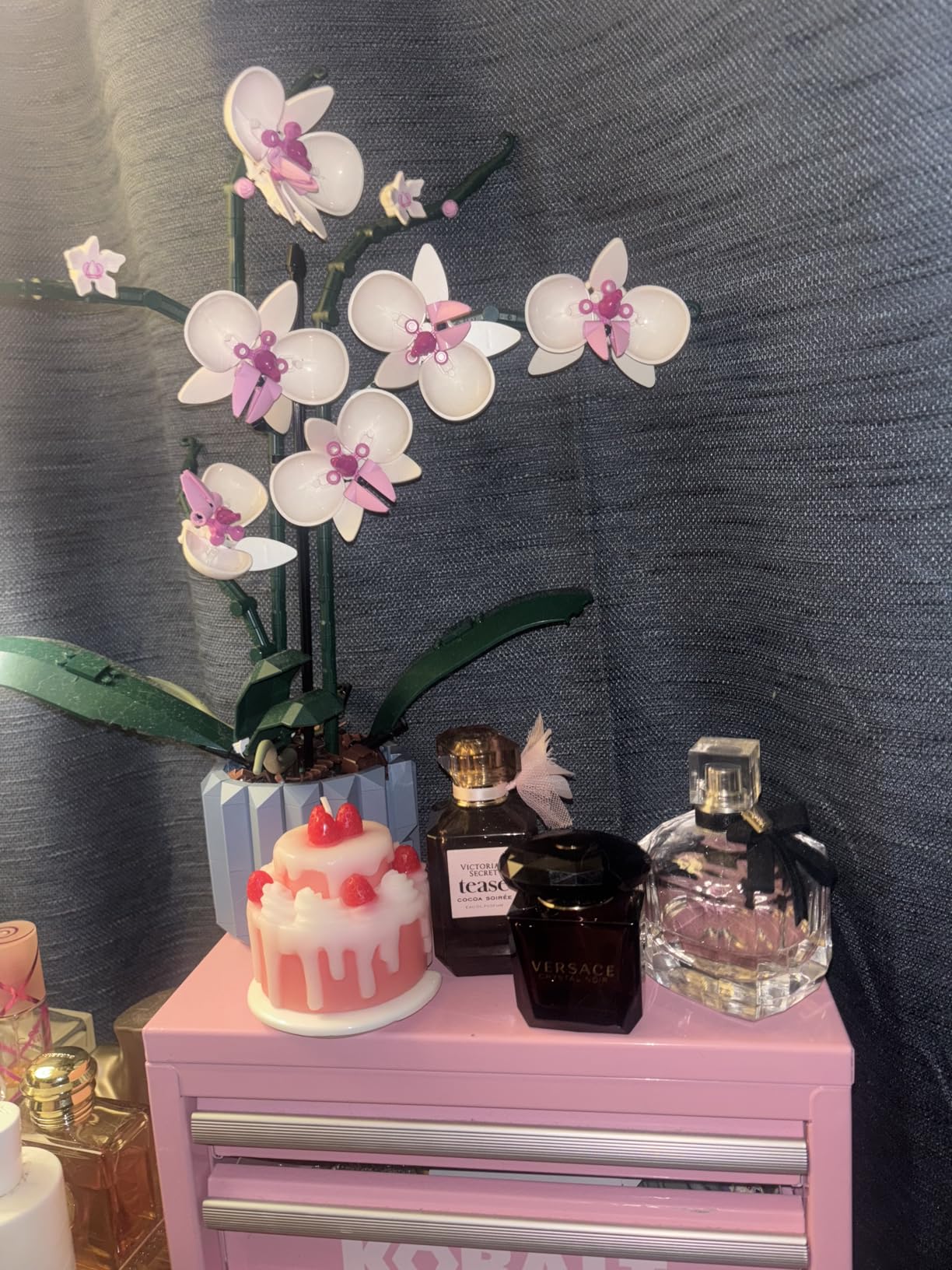 LEGO Botanicals Orchid - Artificial, Fake Indoor Flowers Building Set for Home, Kitchen, Desk Decoration, Adults Ages 18+ - Gift for Birthdays - 10311 - Customer Photo 2