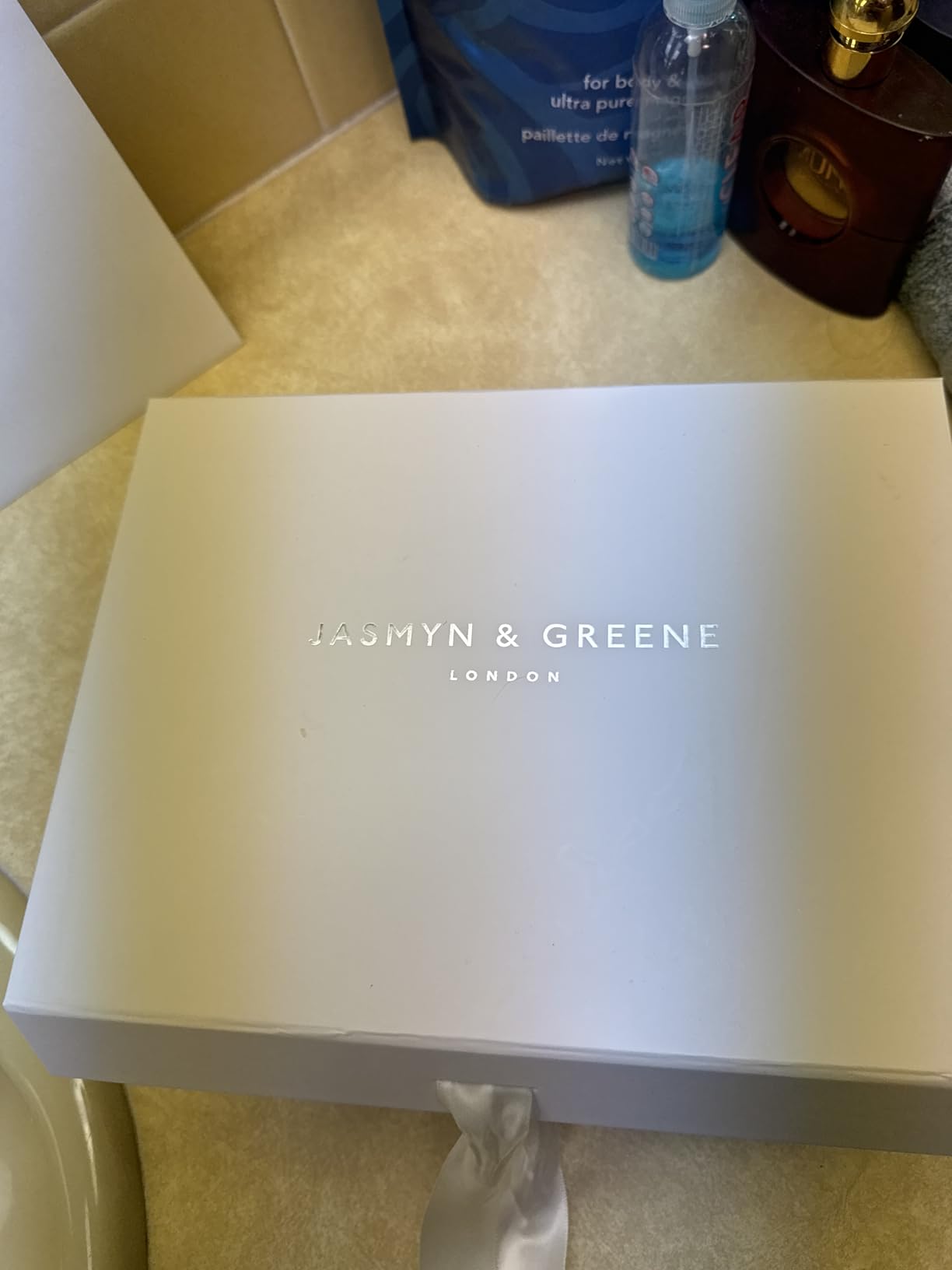 Jasmyn & Greene Luxury Spa Gift Basket for Women - 10 Relaxing Spa Birthday Gifts for Women with Lavender. Bridal Shower Gifts for Woman with Self Care Kit. Get Well Soon Package for Mother Sister. - Customer Photo 1