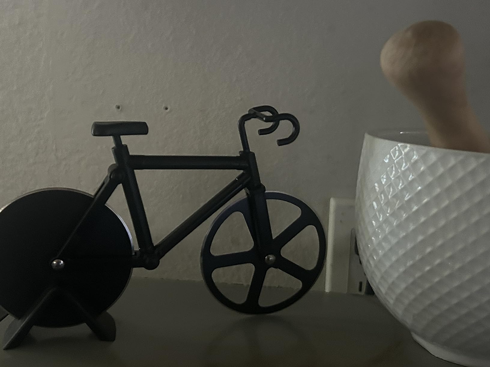 Bicycle Pizza Cutter Wheel - Gifts for Cyclists, Men, Dad, Bike Lovers - Funny Kitchen Gadgets - Cool Father's Day, Christmas, Birthday, White Elephant Gifts - Stainless Steel Pizza Slicer(White) - Customer Photo 1