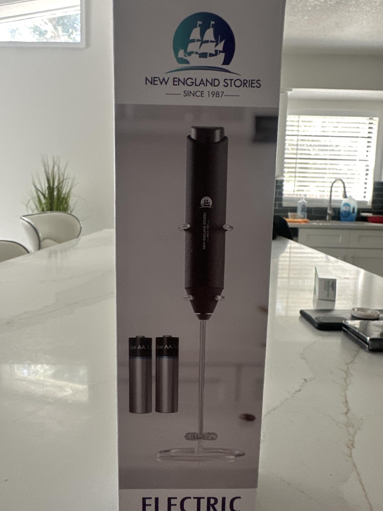 Powerful Milk Frother Wand - Mini Handheld Milk Frother with Stainless Steel Whisk - Battery-Powered Drink Mixer for Coffee, Lattes, Cappuccinos, Matcha - Coffee Enthusiasts Gift - Black - Customer Photo 1