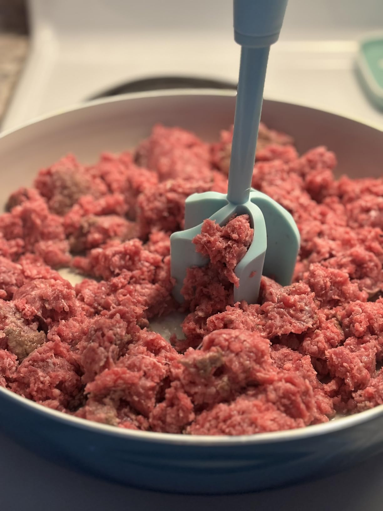 Ourokhome Meat Chopper and Potato Masher, Heat Resistant Nylon Ground Beef Smasher for Hamburger, 5 Curved Blades Nonstick Safe Mixer & Stirrer Practical Kitchen Gadgets, Teal Customer Review Ourokhome Meat Chopper and Potato Masher, Heat Resistant Nylon Ground Beef Smasher for Hamburger, 5 Curved Blades Nonstick Safe Mixer & Stirrer Practical Kitchen Gadgets, Teal - Customer Photo 2