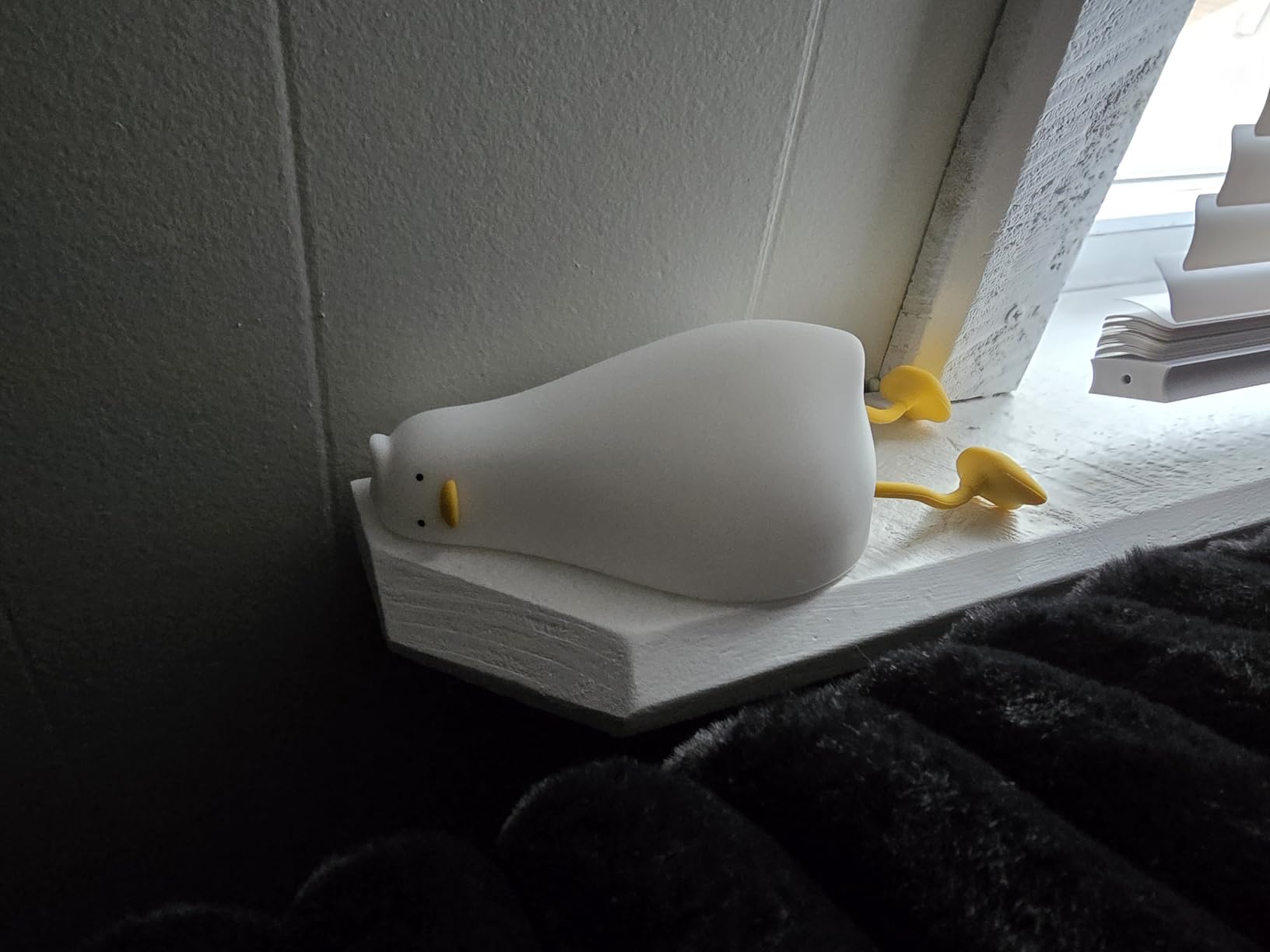 MUID Benson Lying Flat Duck Night Light, LED Squishy Duck Lamp, Cute Light Up Duck, Silicone Dimmable Nursery Nightlight, Rechargeable Bedside Touch Lamp for Breastfeeding, Finn The Duck. - Customer Photo 2