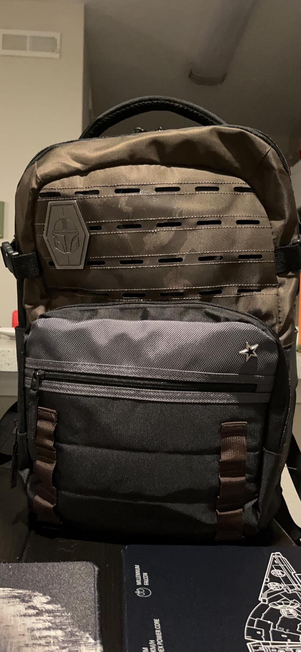 Bioworld Star Wars The Mandalorian Bounty Hunter Laptop Tech Padded Sleeve Backpack Customer Review Bioworld Star Wars The Mandalorian Bounty Hunter Laptop Tech Padded Sleeve Backpack - Customer Photo 2