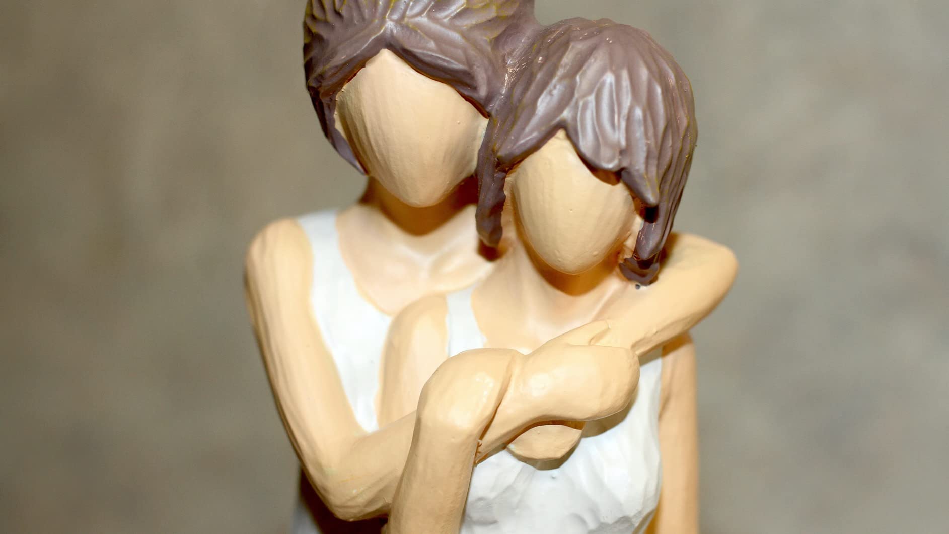 LCCCK Mother Daughter Figurines Give Mom Gifts, Mother Daughter Hugging Figurines Bride Gifts, Meaningful Sentimental Gift for Mom, Mother's Day Grandma Birthday Gift Sculpted Hand-Painted Statue - Customer Photo 2