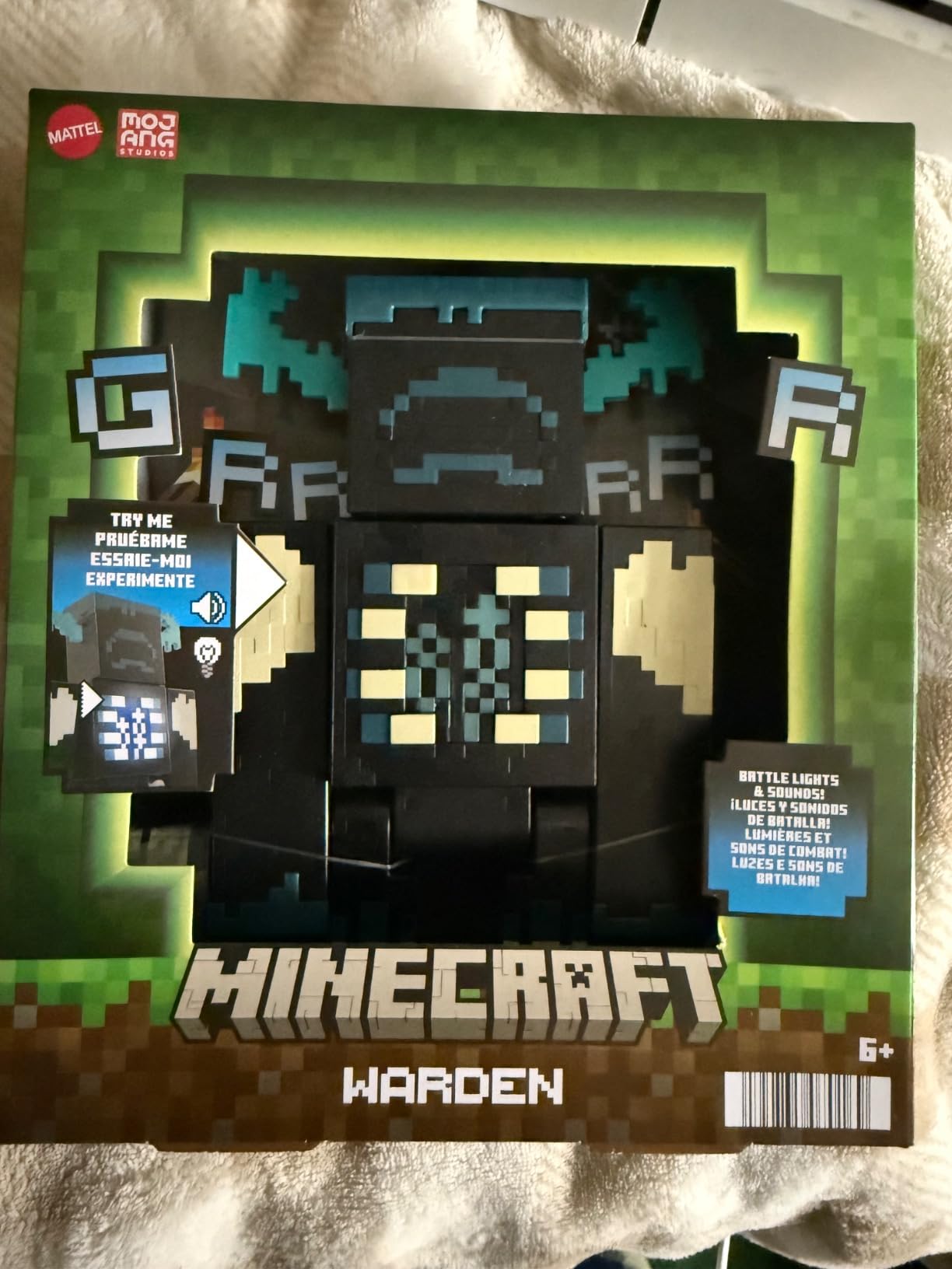 Mattel Minecraft Toys Warden Action Figure with Lights, Sounds and Accessories, Gift for Kids - Customer Photo 2