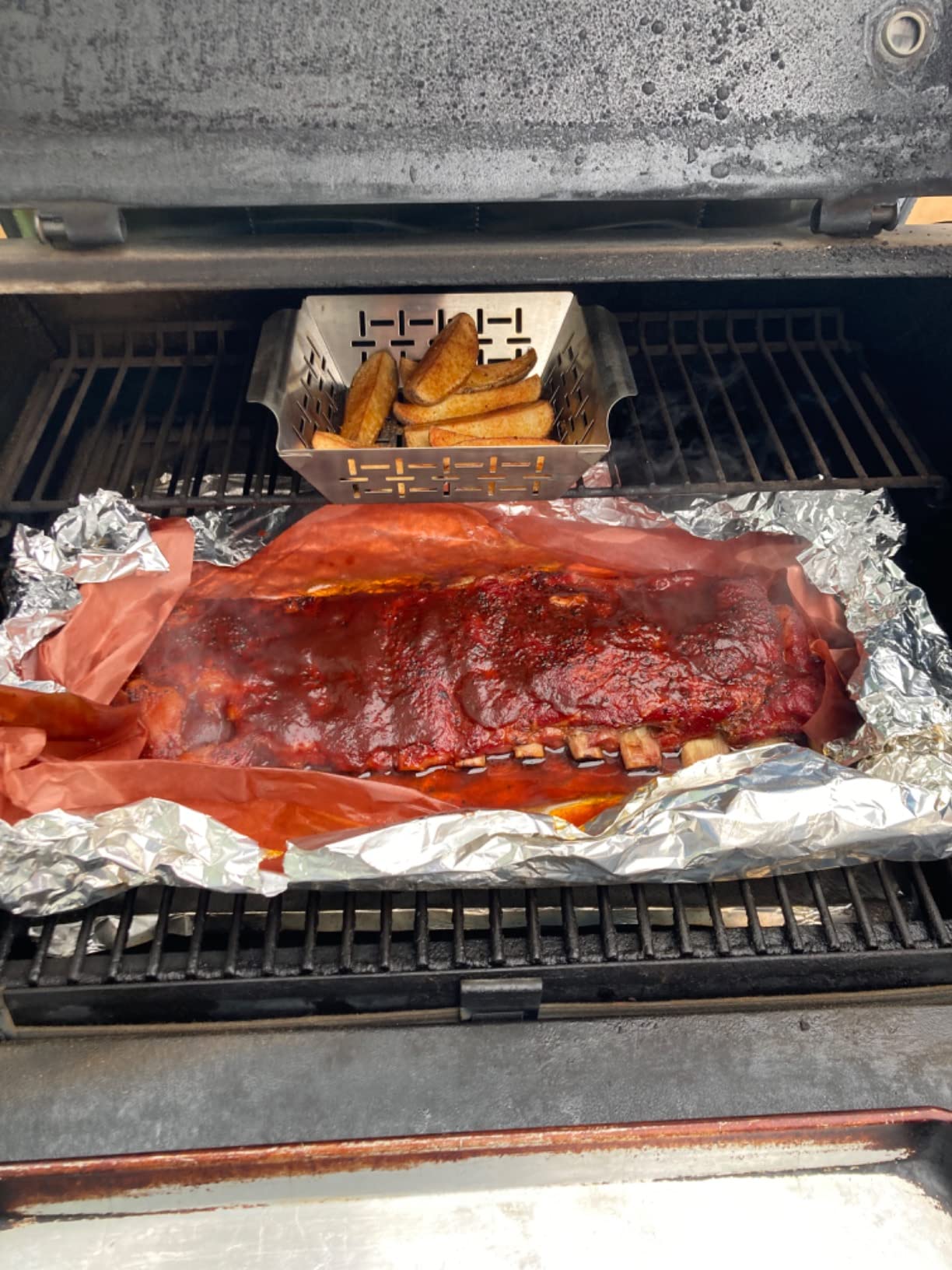 (Set of 3) Heavy Duty Vegetable Grill Baskets for Outdoor Grill, Stainless Steel Veggie Grilling Basket for All Grills, BBQ Gifts for Men, 1 Large & 2 Small Customer Review (Set of 3) Heavy Duty Vegetable Grill Baskets for Outdoor Grill, Stainless Steel Veggie Grilling Basket for All Grills, BBQ Gifts for Men, 1 Large & 2 Small - Customer Photo 1