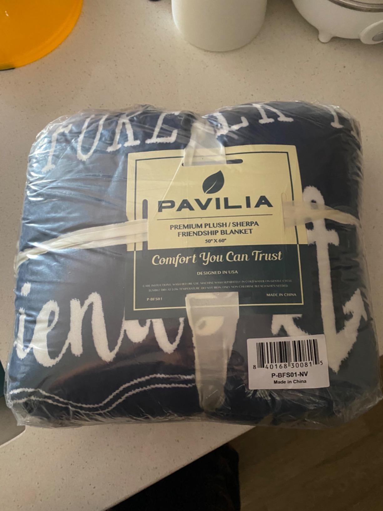 PAVILIA Best Friend Blanket - Friendship Gifts for Women, Soul Sister & Long Distance Bestie Gift, Soft Cozy Fleece Throw with Sentimental Quotes, BFF Birthday Gift Idea, Purple Customer Review PAVILIA Best Friend Blanket - Friendship Gifts for Women, Soul Sister & Long Distance Bestie Gift, Soft Cozy Fleece Throw with Sentimental Quotes, BFF Birthday Gift Idea, Purple - Customer Photo 1