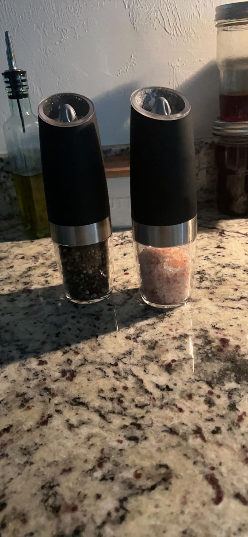 Gravity Electric Salt and Pepper Grinder Set White Elephant Gifts for Women Who Have Everything Grilling Men Kitchen Gadgets Housewarming Holiday Cooking Adults Idea Battery Operated Shakers Automatic Customer Review Gravity Electric Salt and Pepper Grinder Set White Elephant Gifts for Women Who Have Everything Grilling Men Kitchen Gadgets Housewarming Holiday Cooking Adults Idea Battery Operated Shakers Automatic - Customer Photo 1