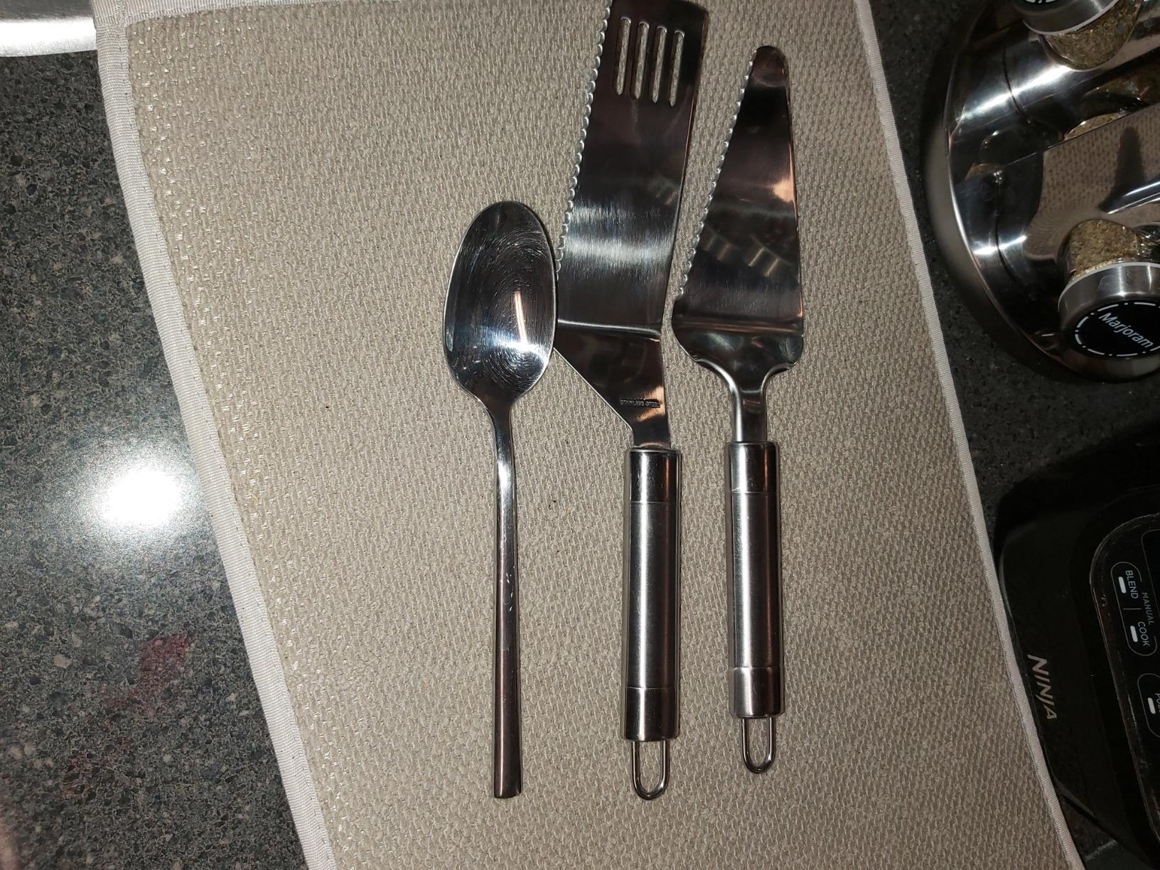 Cake Knife and Pie Server Set with Luxury Gift Box, Kitchen Essentials Cake Cutter Slicer-Serrated on Both Sides, For Right or Left Handed, Perfect Pie Gadgets, Kitchen Set and Server for Cakes & Pie - Customer Photo 1