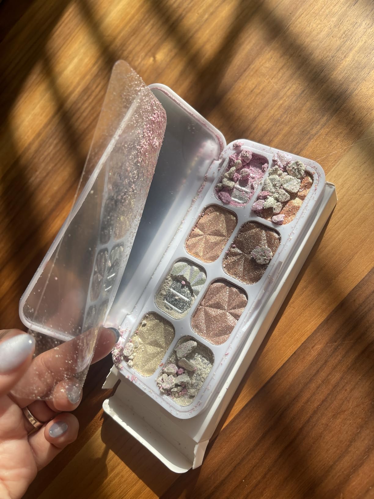 8 Color Face Cheek Highlighter Makeup Palette Shimmer Glitter Iridescent Multichrome Holographic Eyeshadow Palette Purple Rainbow Glitter Highlighter Makeup Highlight and Contour Chrome Eye Make up - Customer Photo 1